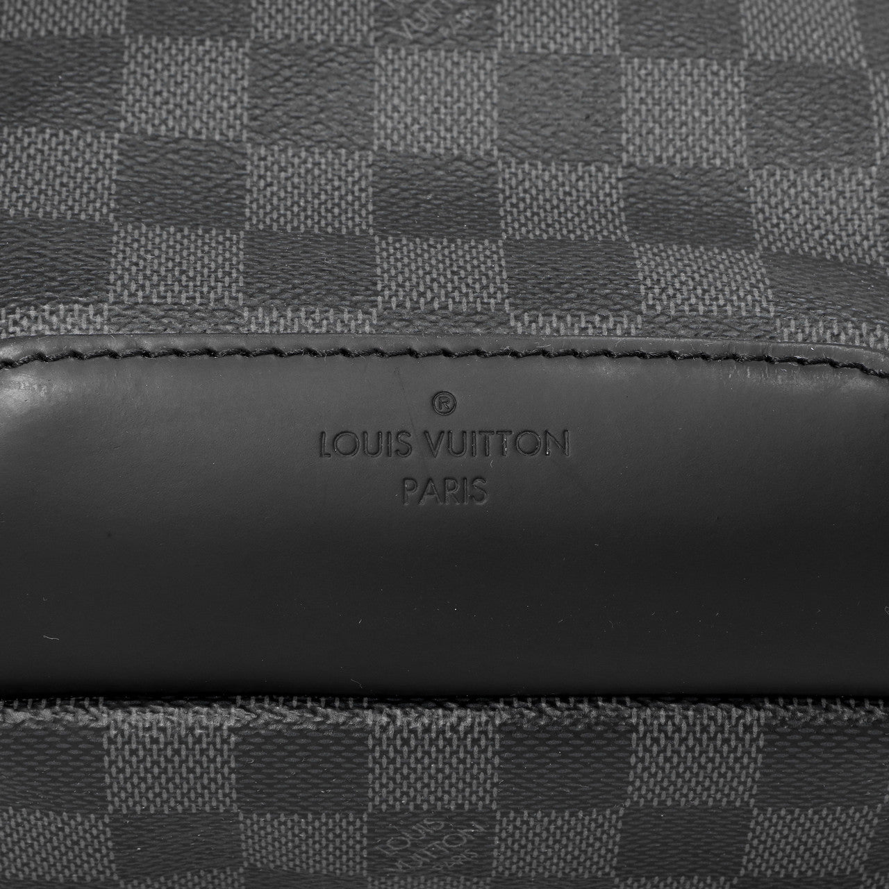 Exclusive Louis Vuitton Damier Graphite Avenue Slingbag — Alternate View 7