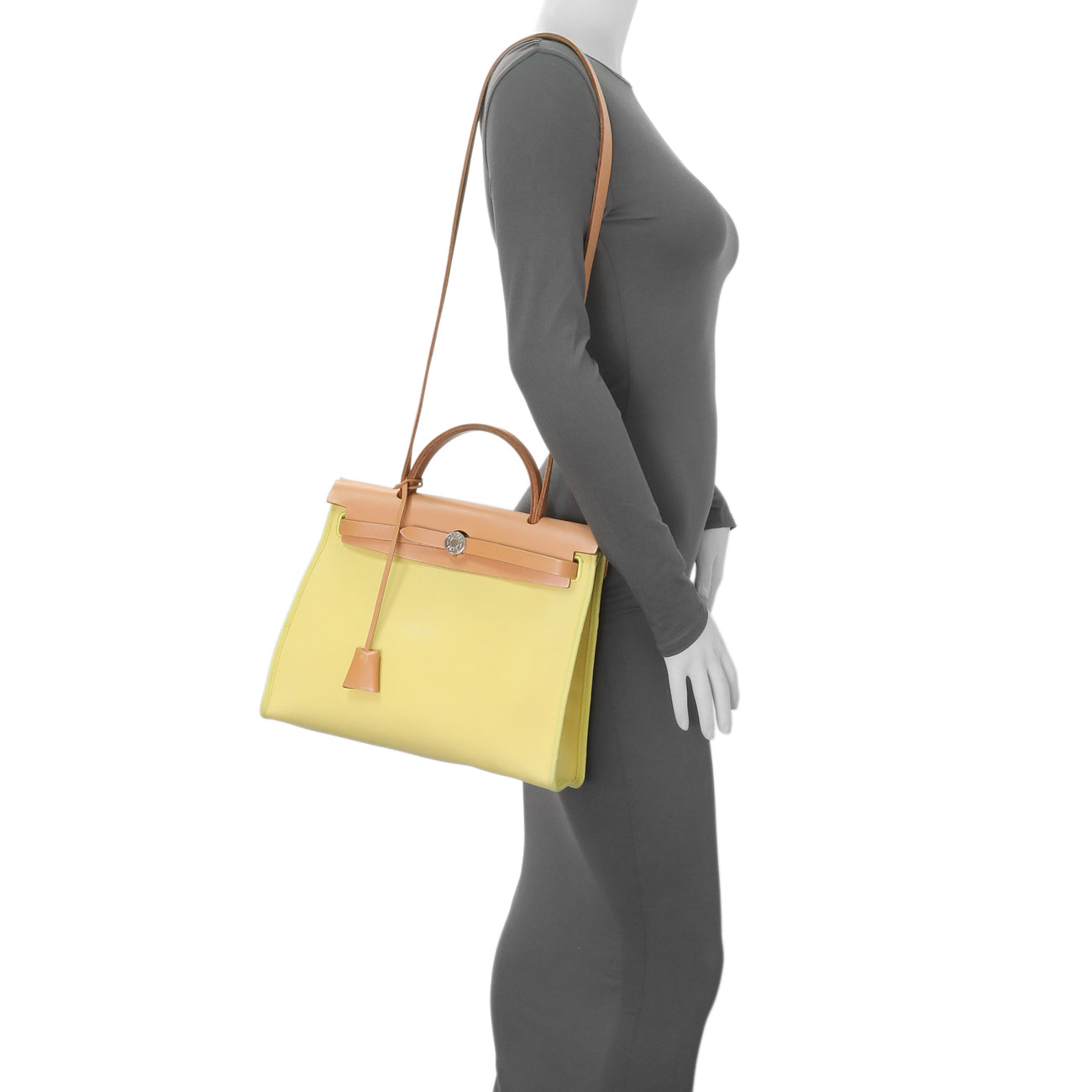 Exclusive Hermes Vache Hunter Yellow Toile Herbag Zip 31 PM — Alternate View 16