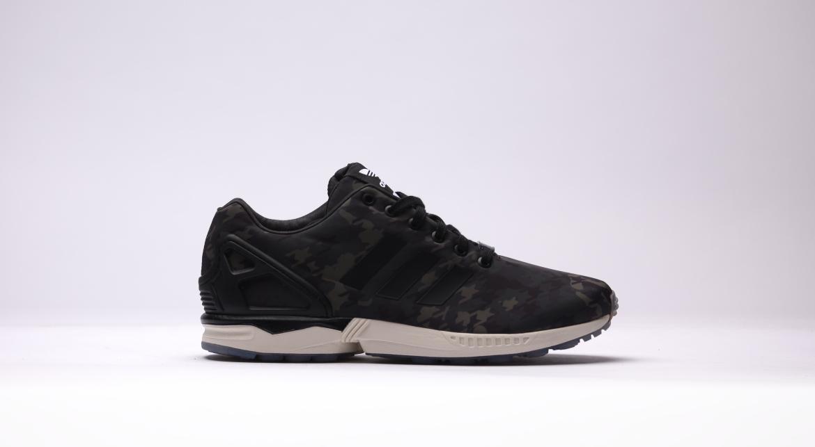 Exclusive adidas Originals x Italia Independent ZX Flux Print Pack "Green Camo" — 3.5 — Front View