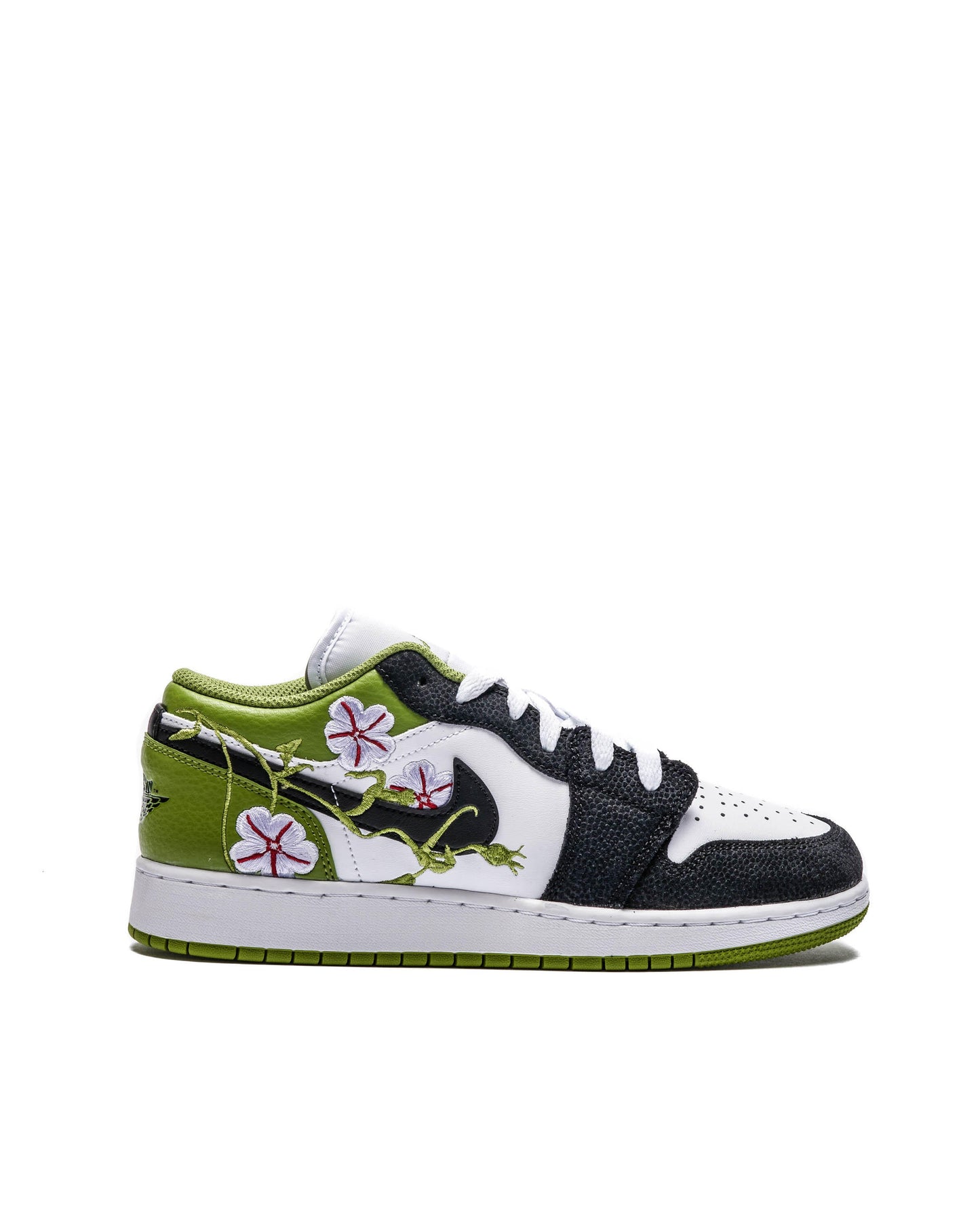 Exclusive Air Jordan 1 Low SE (GS) — 3.5Y — Front View