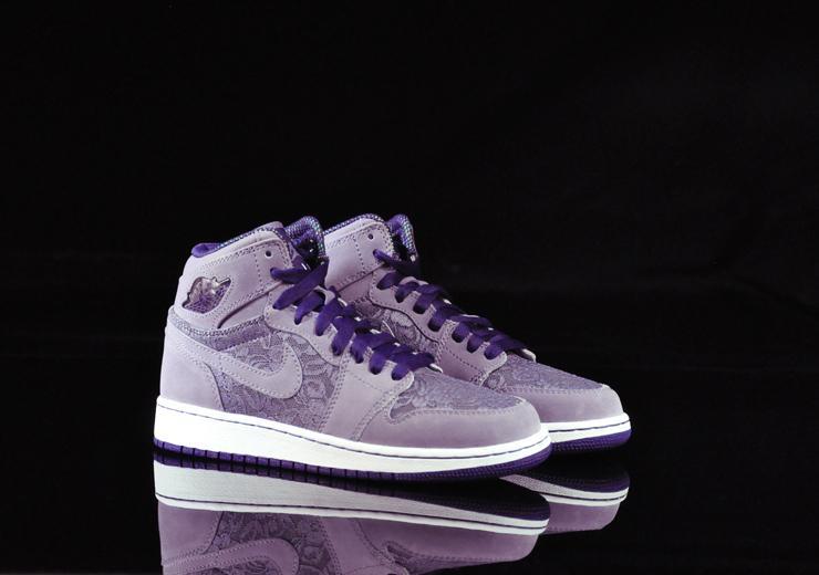 Exclusive Air Jordan 1 Retro (GS) — 3.5 — Front View