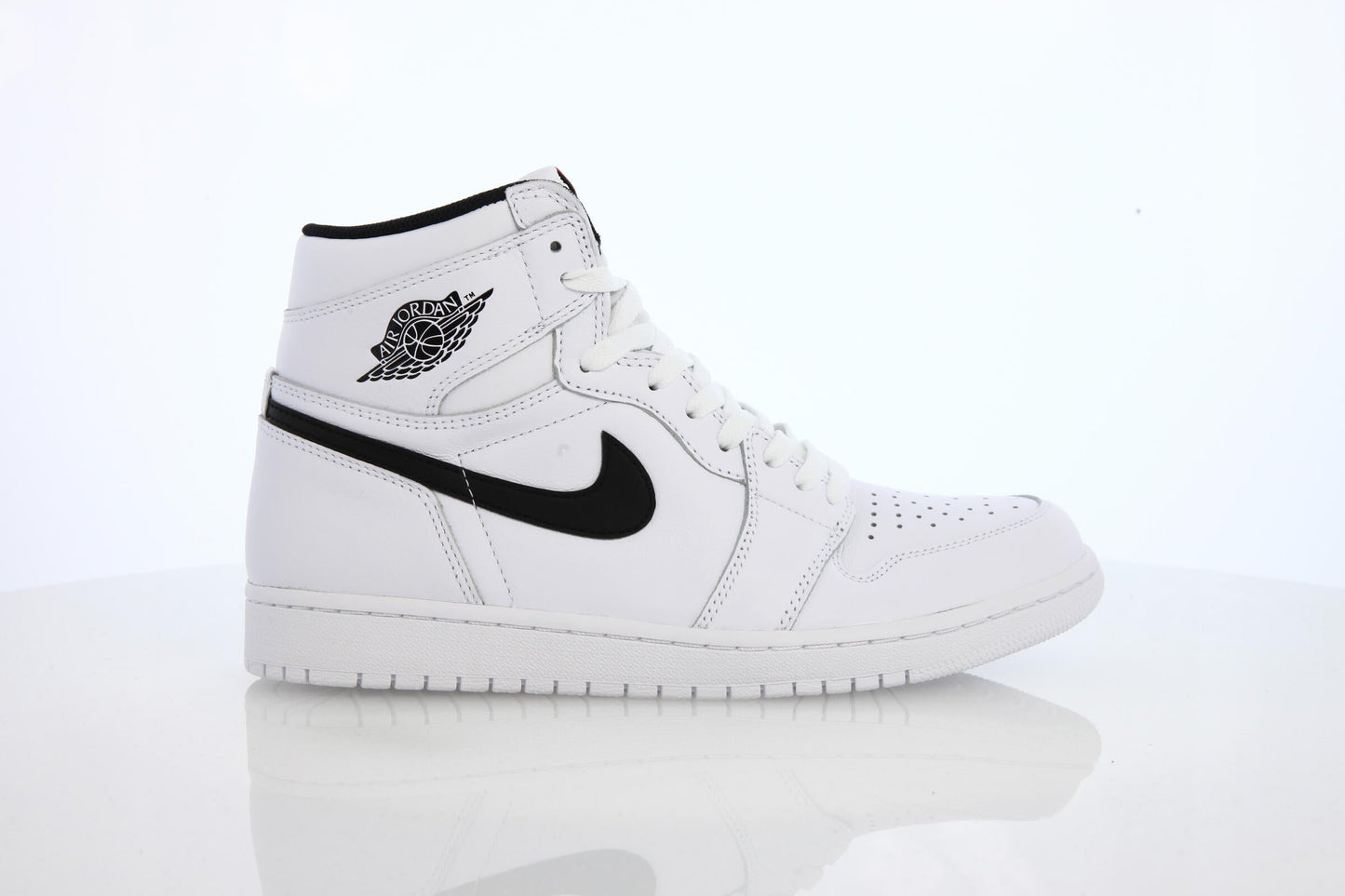Exclusive Air Jordan 1 Retro High OG "White" — 3.5 — Front View