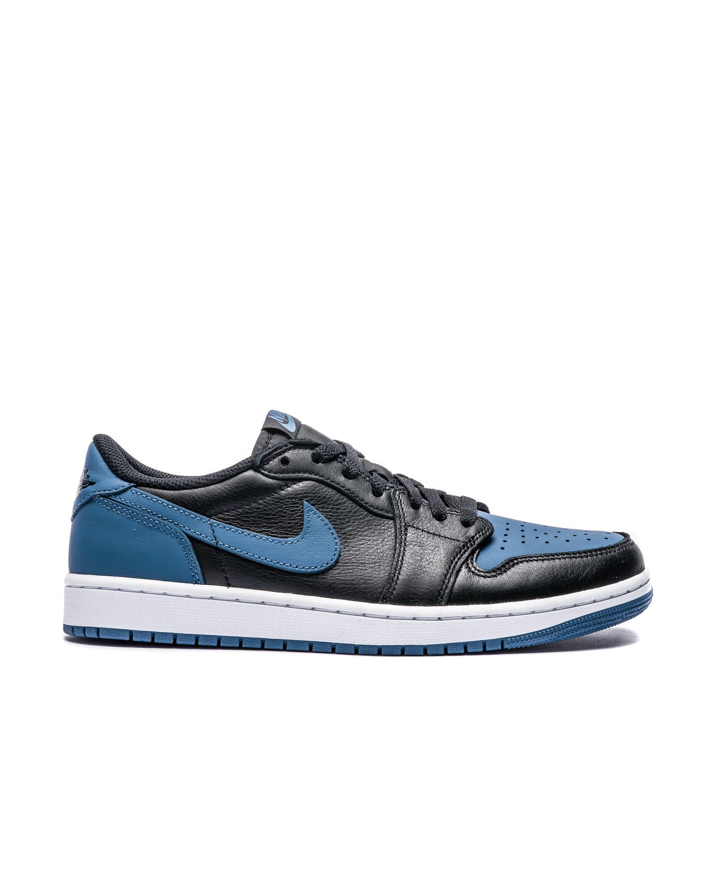 Exclusive AIR JORDAN 1 RETRO LOW OG — 3.5 — Front View