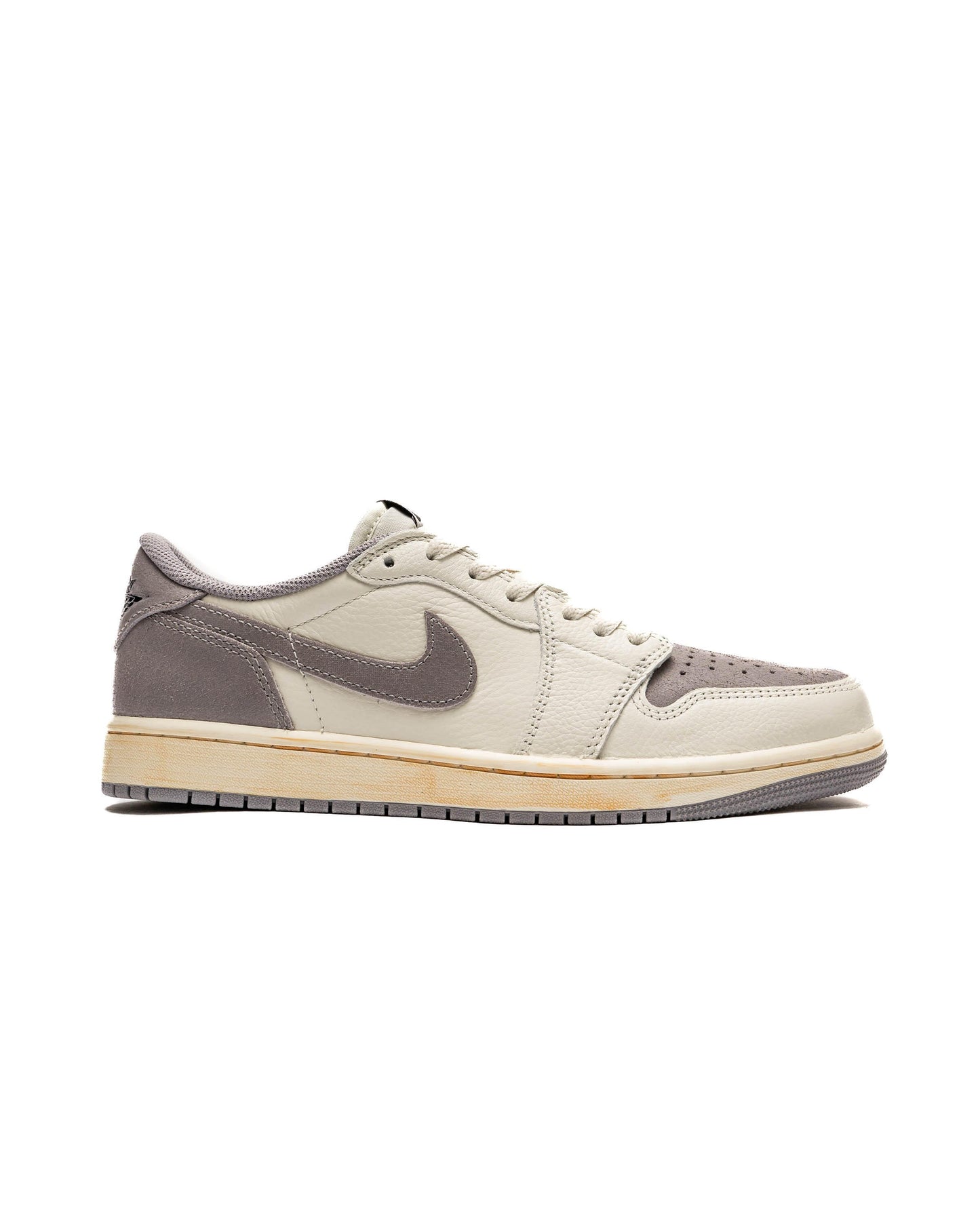 Exclusive Air Jordan 1 RETRO LOW OG — 3.5 — Front View