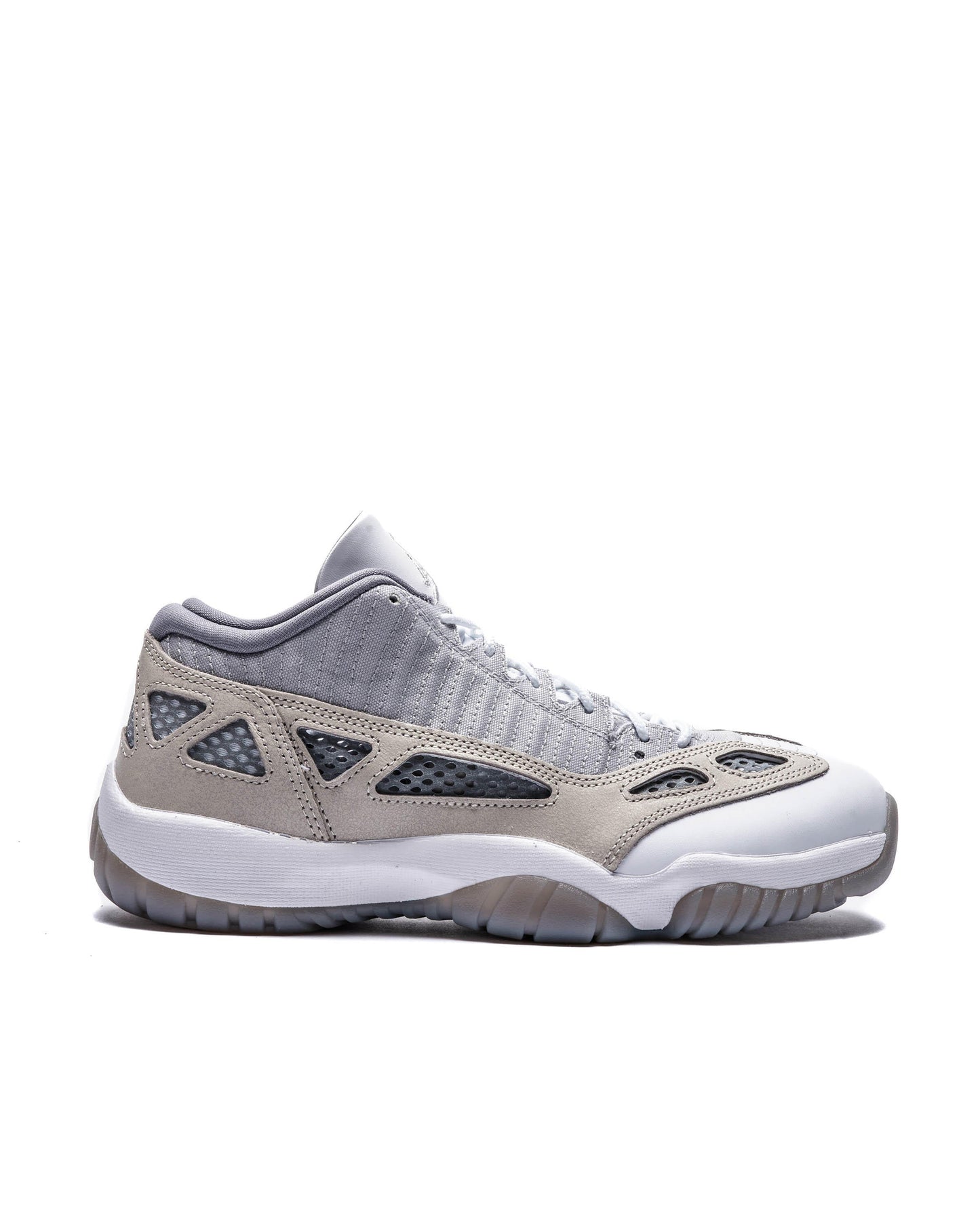 Exclusive Air Jordan 11 RETRO LOW IE — 3.5 — Front View