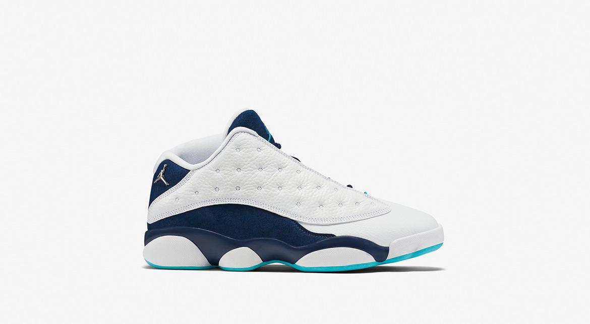 Exclusive Air Jordan 13 Retro Low "hornets" — 3.5 — Front View
