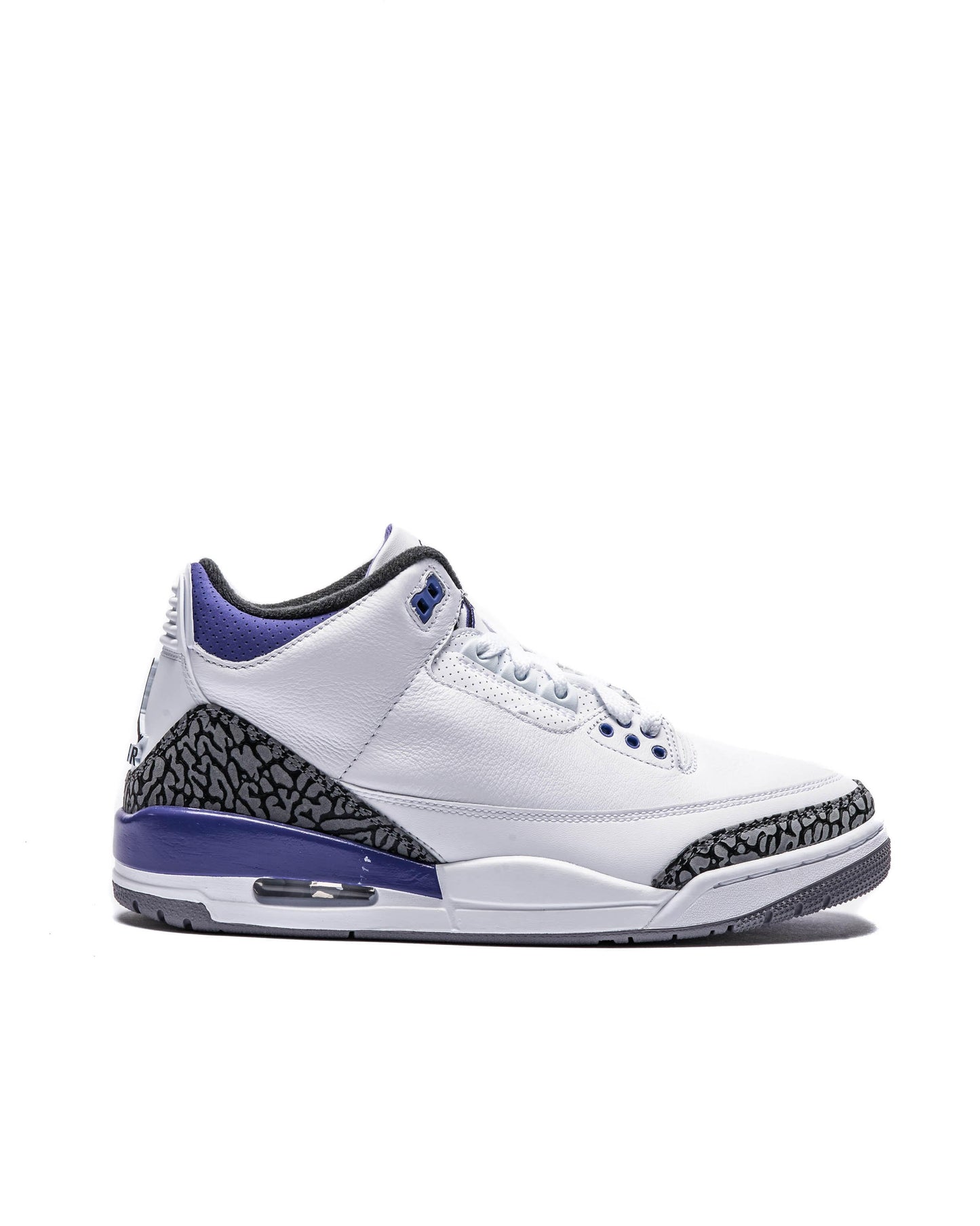 Exclusive AIR JORDAN 3 RETRO — 3.5 — Front View