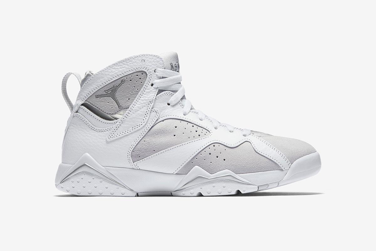 Exclusive Air Jordan 7 Retro BG "Metallic SIlver" — 3.5Y — Front View