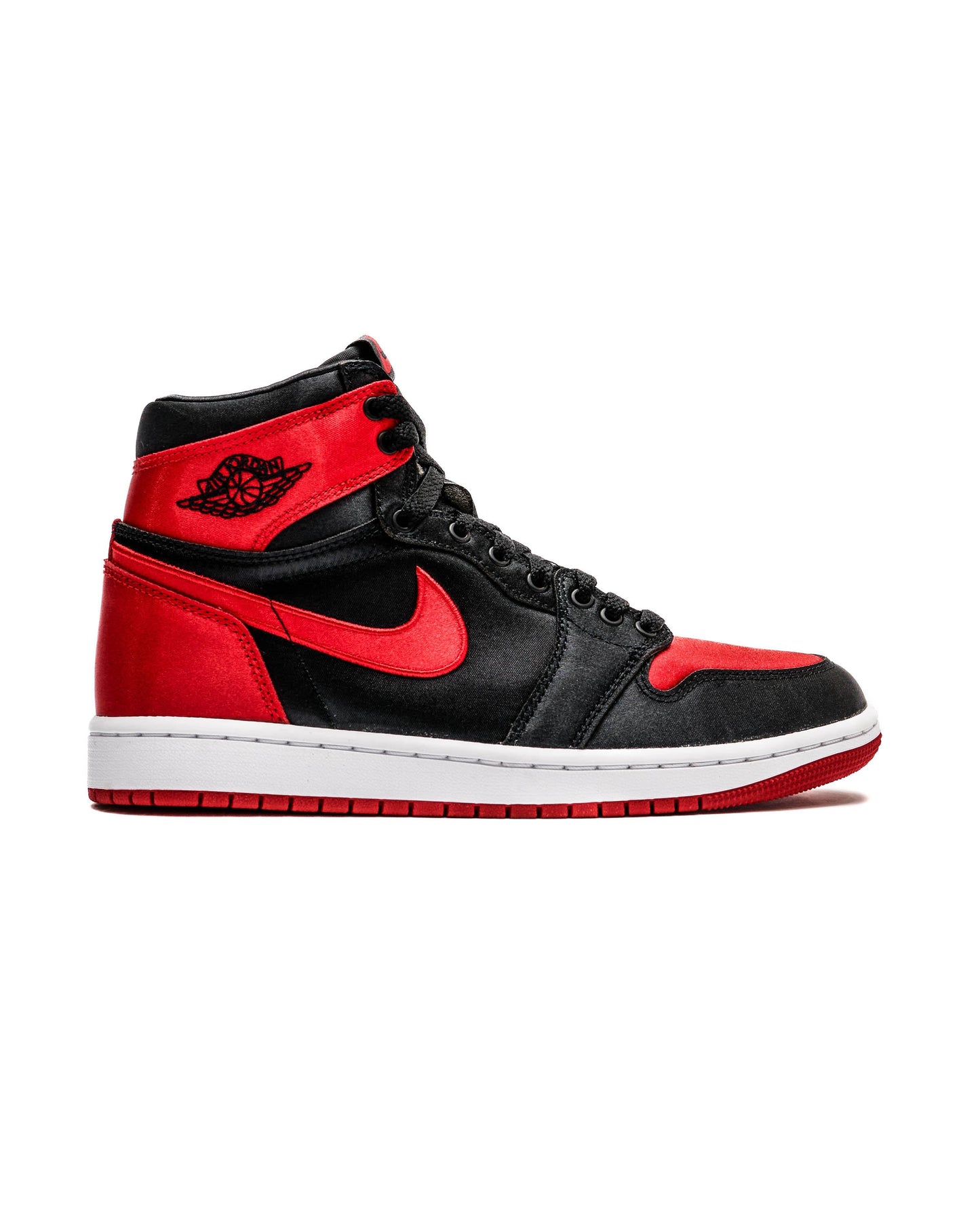 Exclusive Air Jordan WMNS 1 RETRO HI OG 'Satin Bred' — 5 — Front View