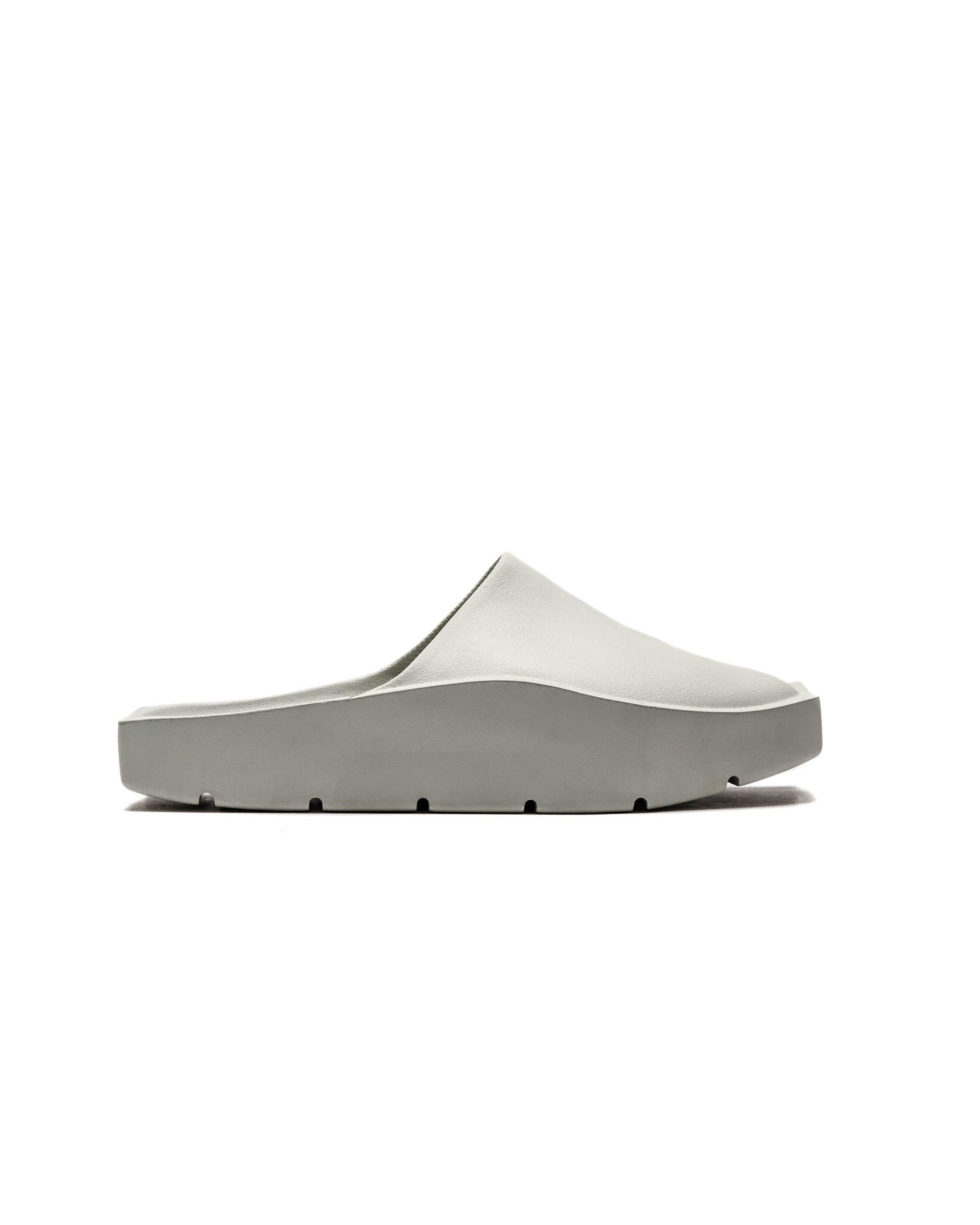 Exclusive Air Jordan WMNS HEX MULE SP — 5 — Front View