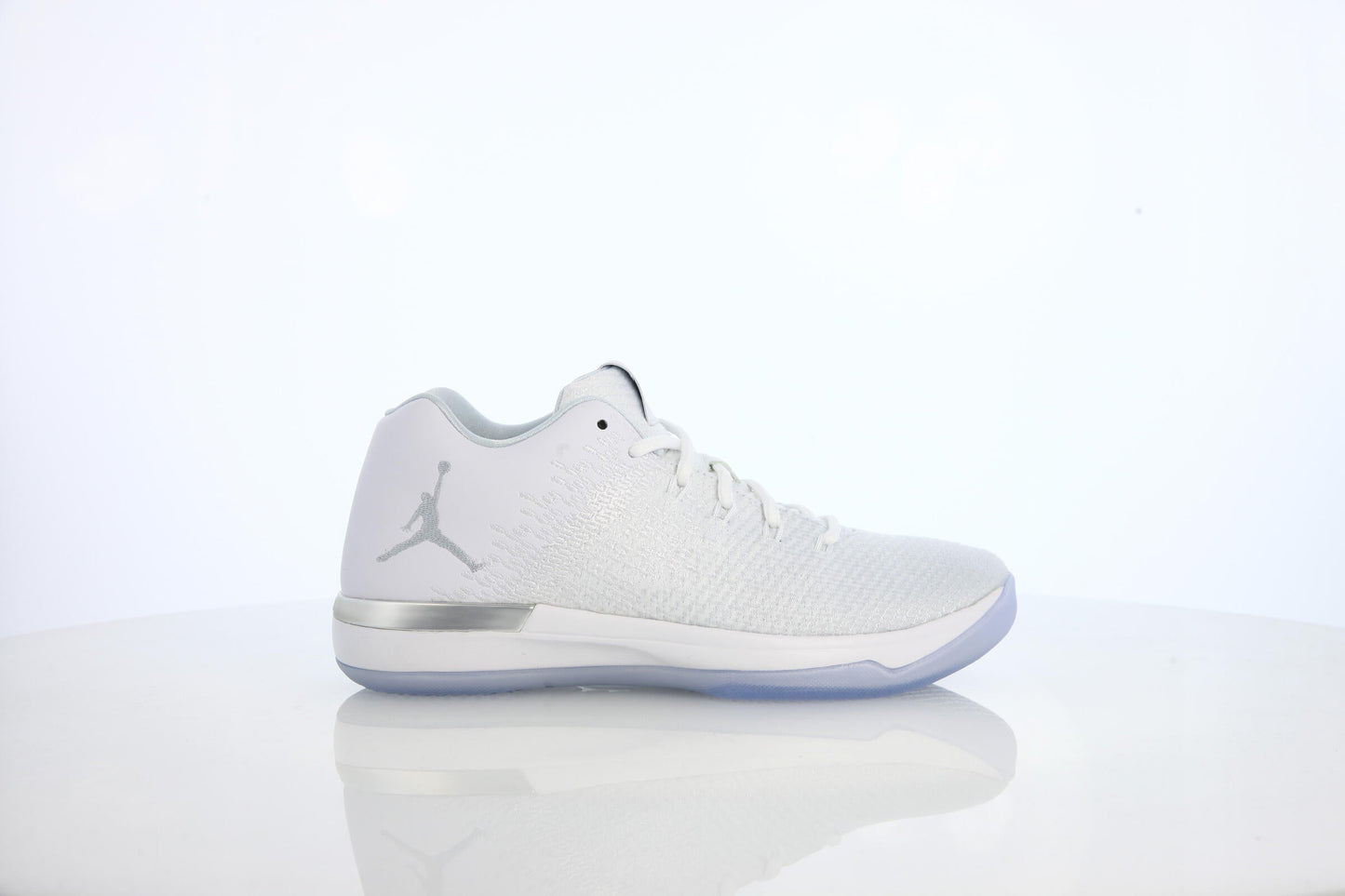 Exclusive Air Jordan xxxi Low bg — 3.5Y — Front View