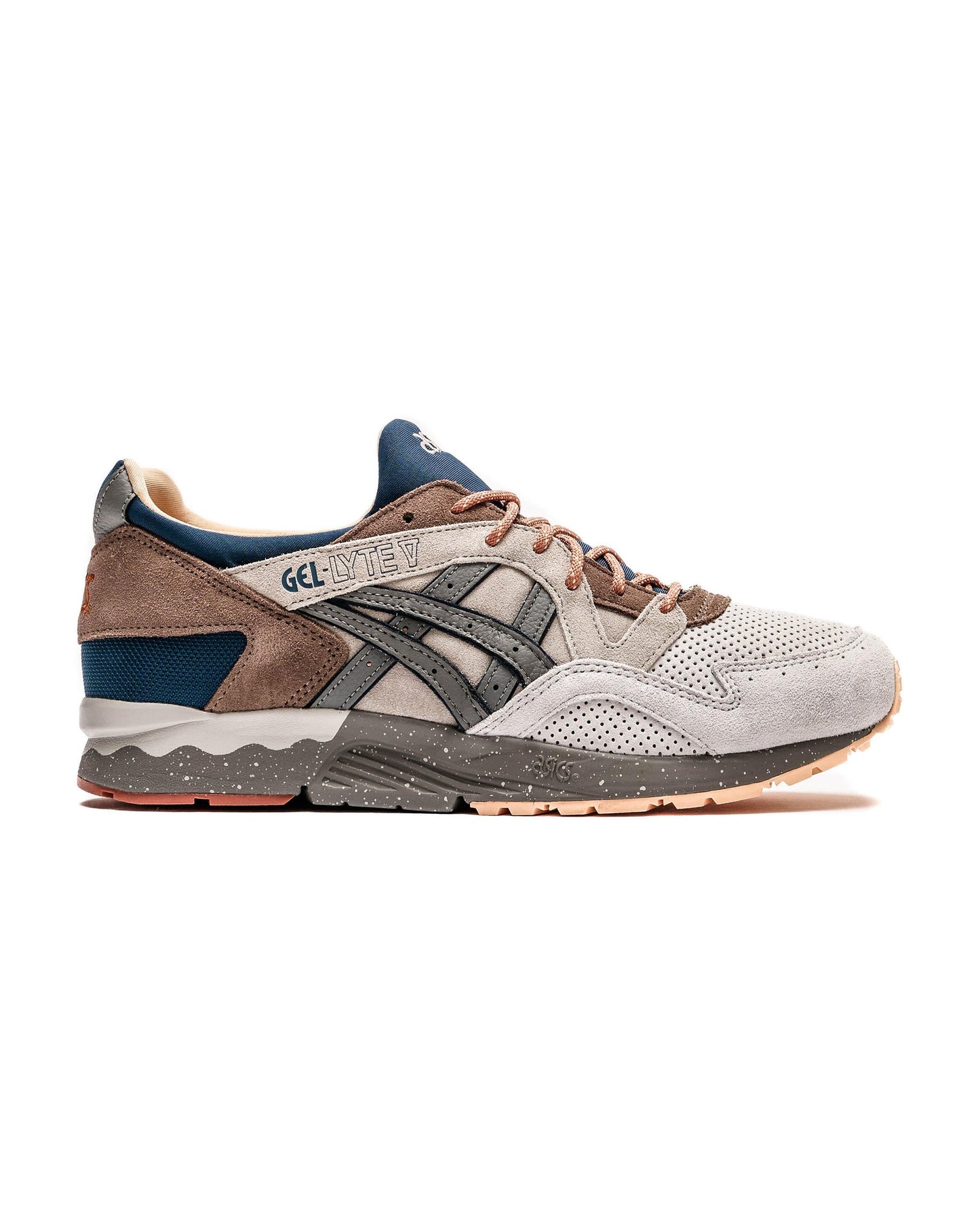 Exclusive Asics GEL-LYTE V 'Retrotrail' — 4 — Front View