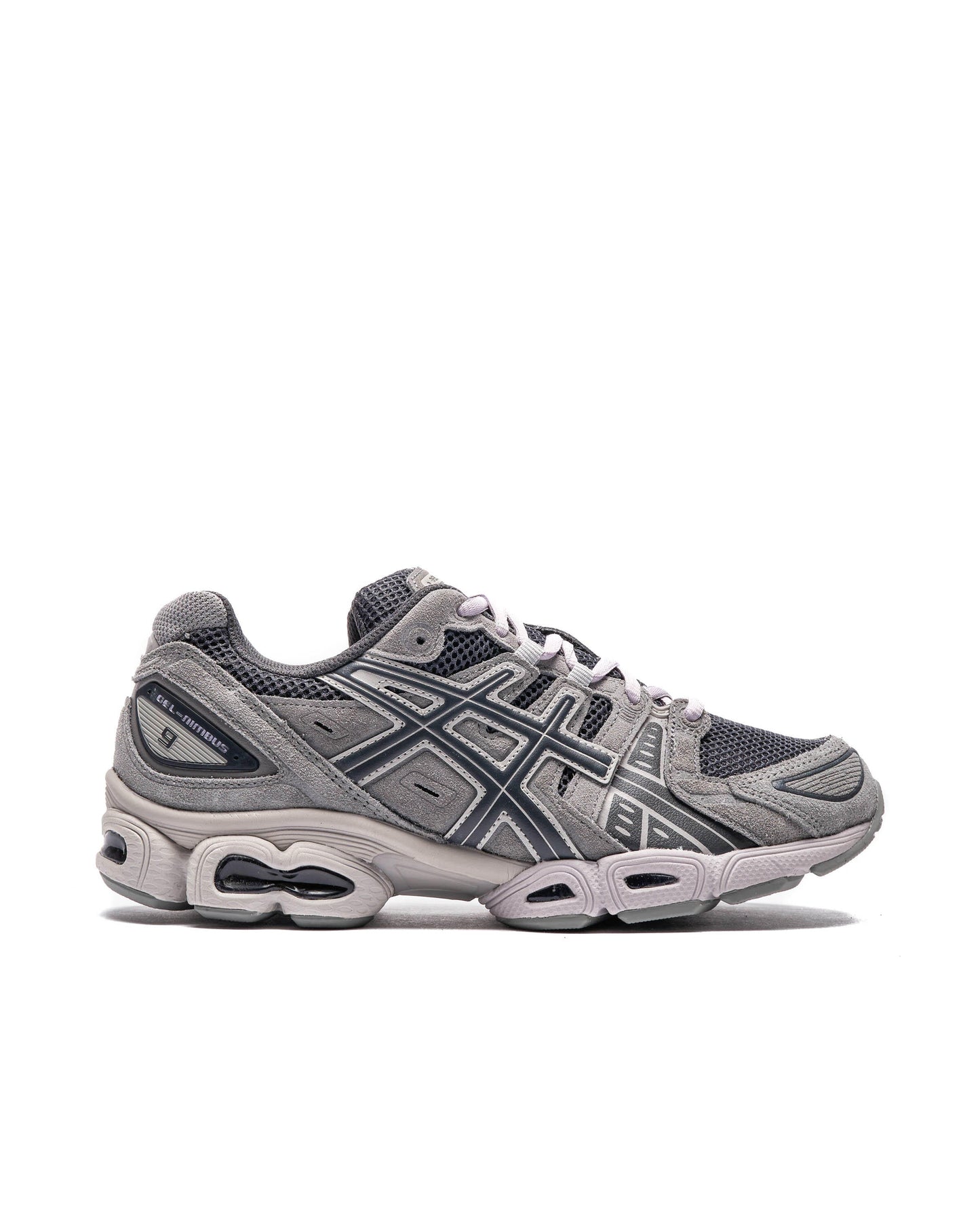 Exclusive Asics GEL-NIMBUS 9 — 4 — Front View