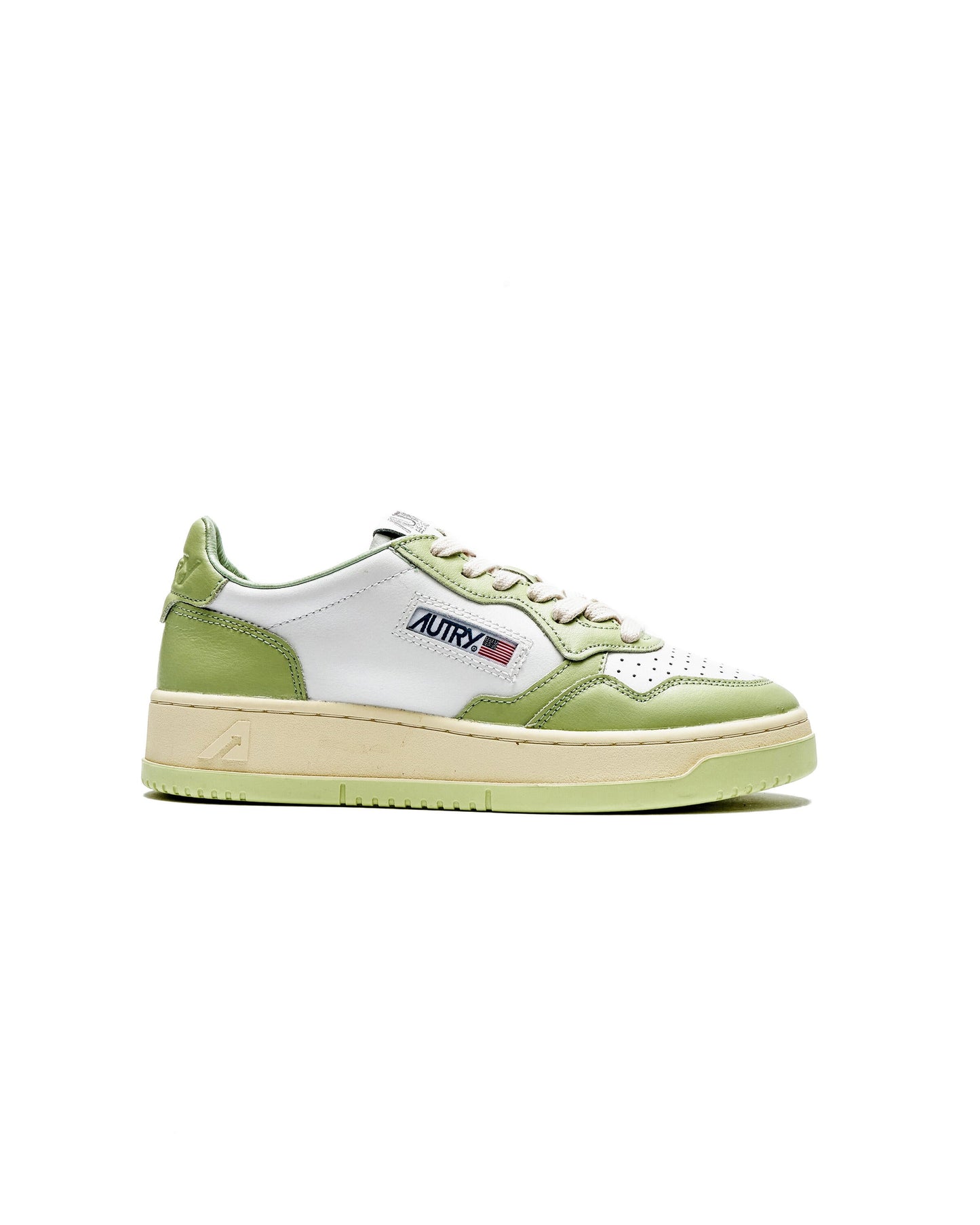 Exclusive Autry Action Shoes WMNS MEDALIST LOW — 5 — Front View