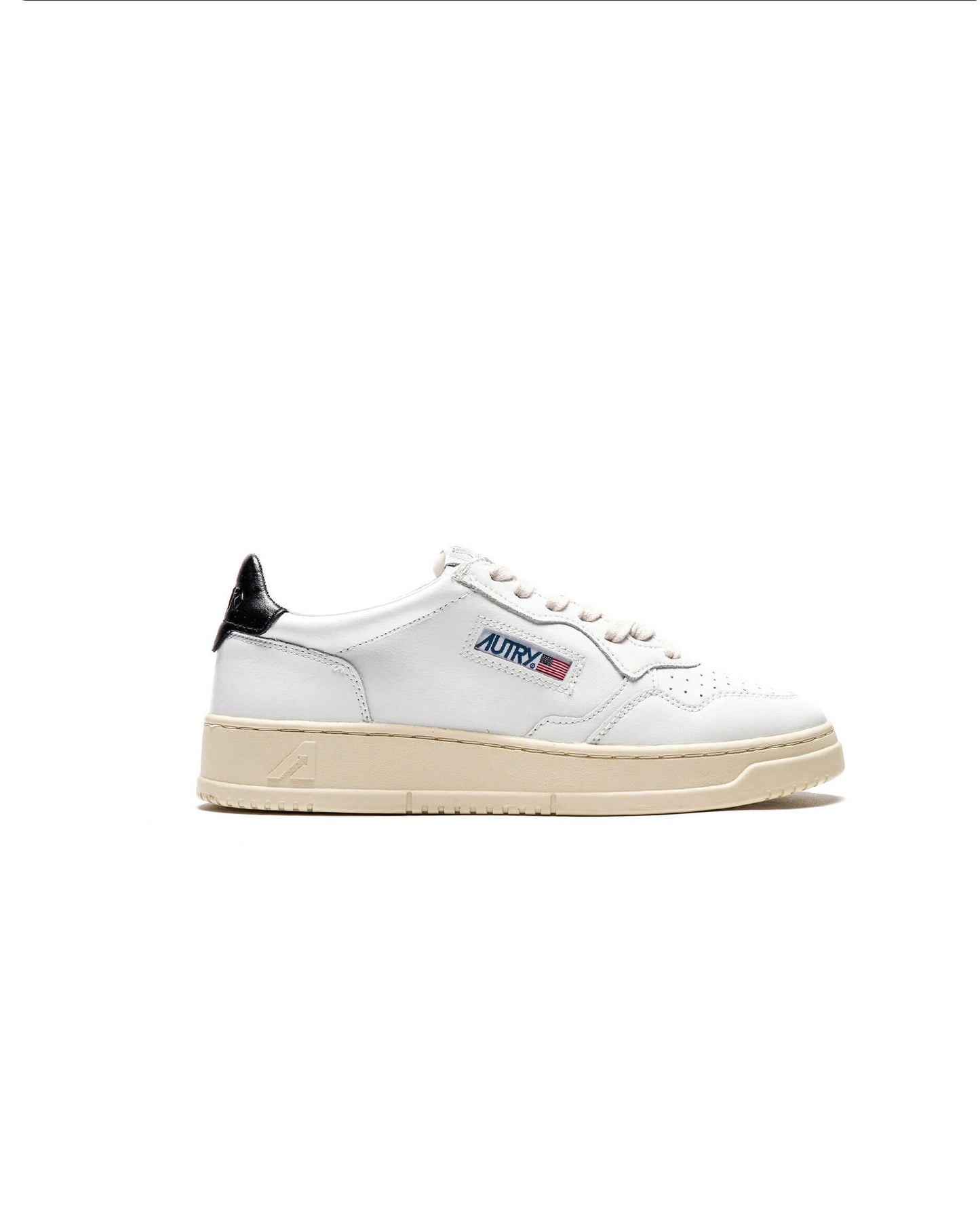 Exclusive Autry Action Shoes MEDALIST LOW MAN — 6 — Front View