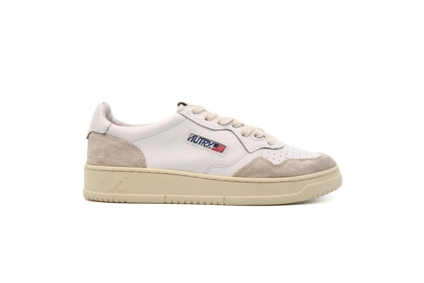 Exclusive Autry Action Shoes MEDALIST LOW "WHITE" — 3.5 — Front View