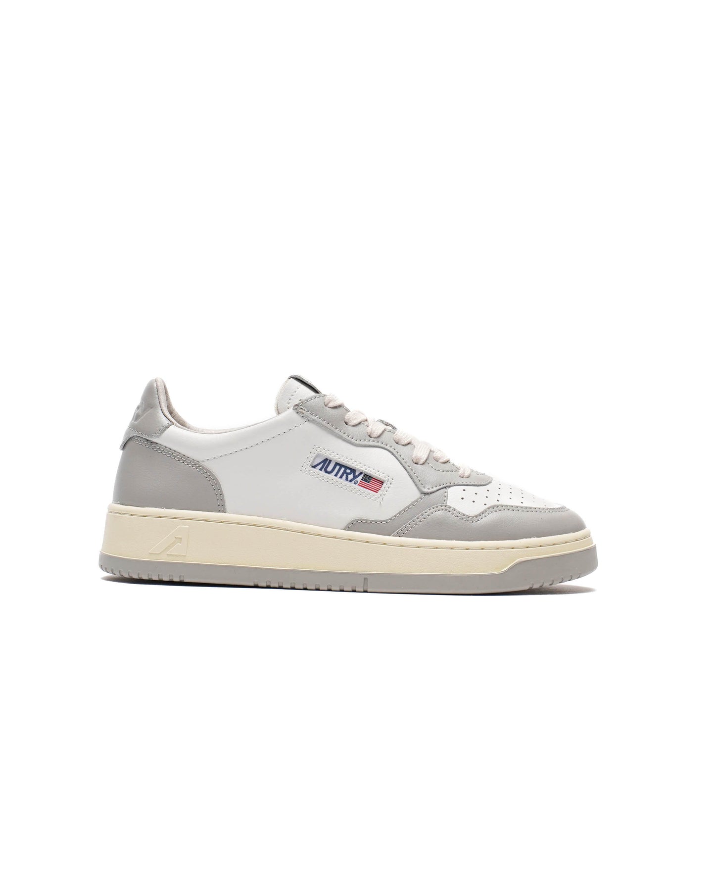 Exclusive Autry Action Shoes MEDALIST LOW — 6 — Front View