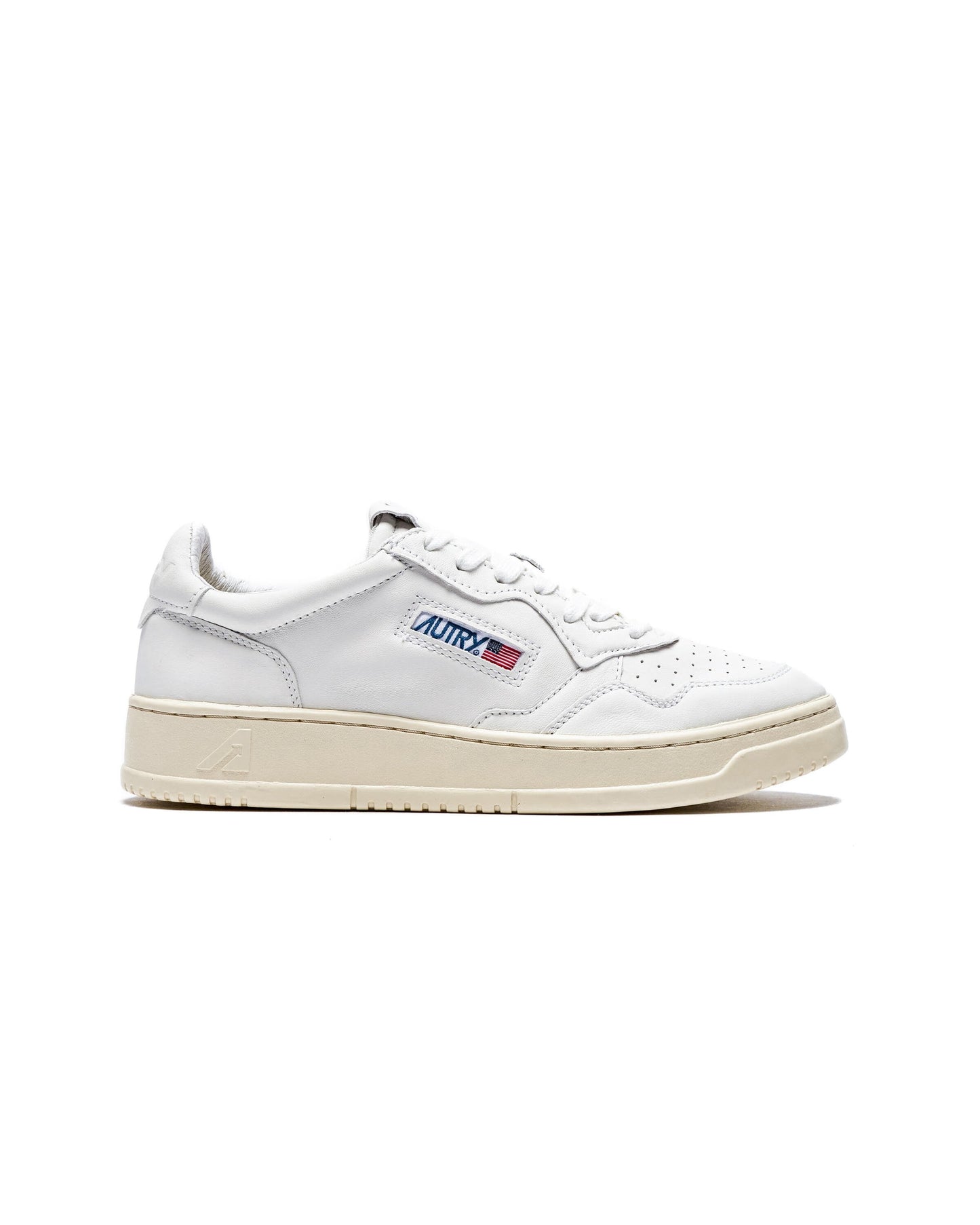 Exclusive Autry Action Shoes WMNS MEDALIST LOW — 5 — Front View