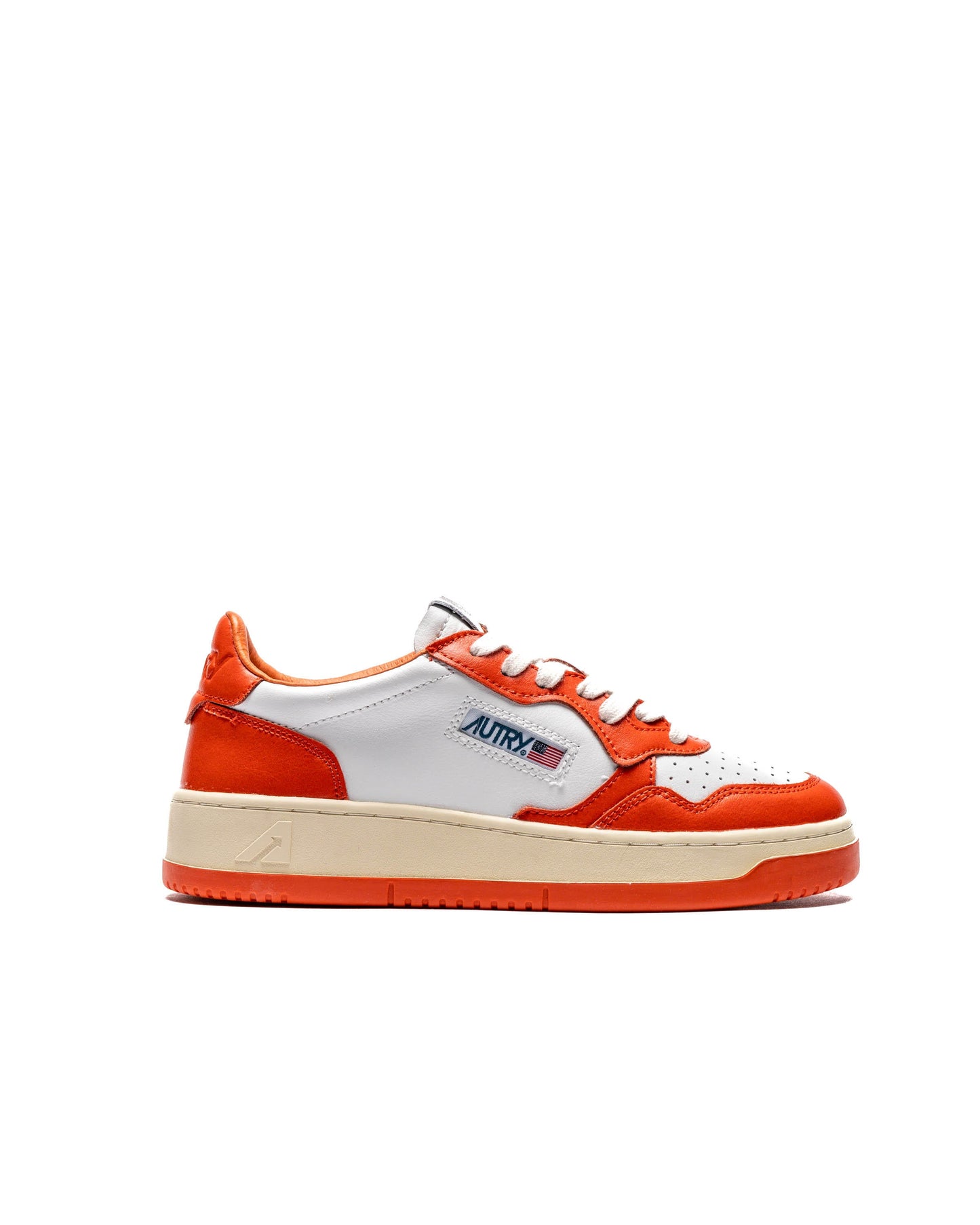 Exclusive Autry Action Shoes WMNS MEDALIST LOW — 5 — Front View