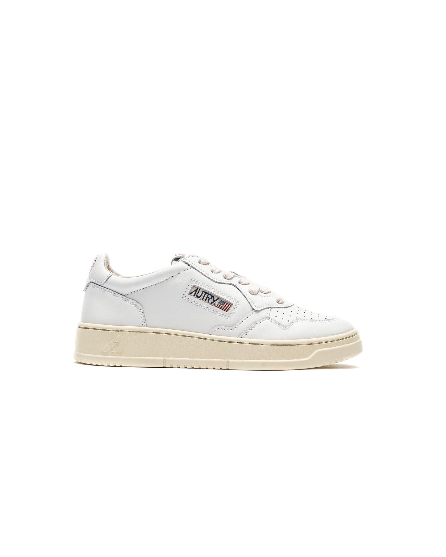 Exclusive Autry Action Shoes WMNS MEDALIST LOW — 5 — Front View