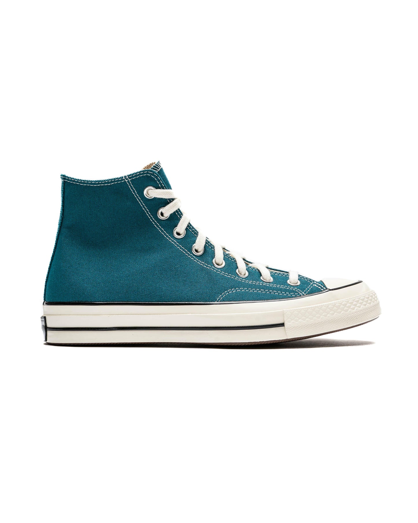 Exclusive Converse CHUCK 70 HI Vintage Canvas — 3 — Front View