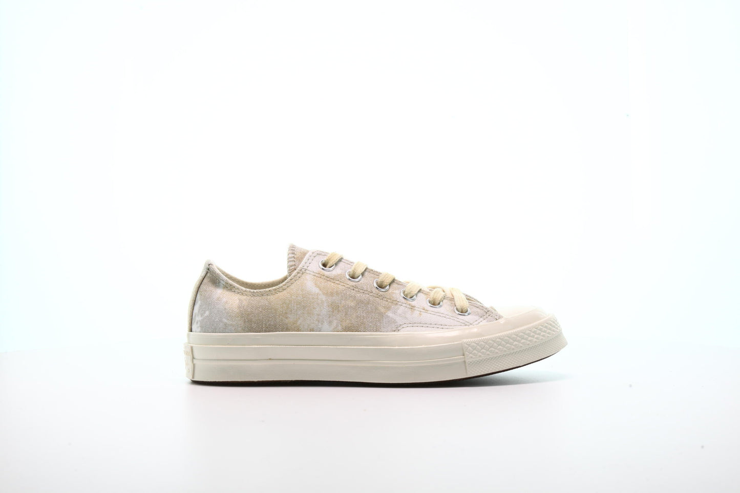 Exclusive Converse W Chuck Taylor '70 OX "Pale Vanilla" — 5 — Front View