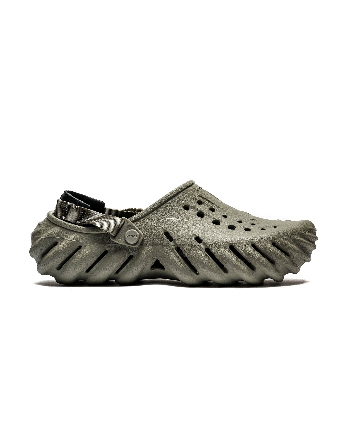 Exclusive Crocs Echo Clog — M2W4 — Front View