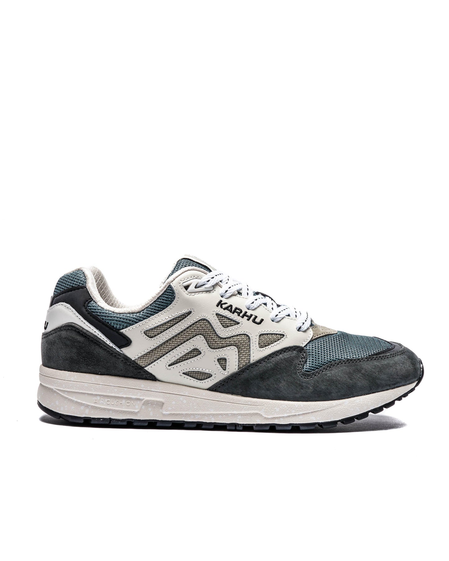 Exclusive Karhu Legacy — 4 — Front View