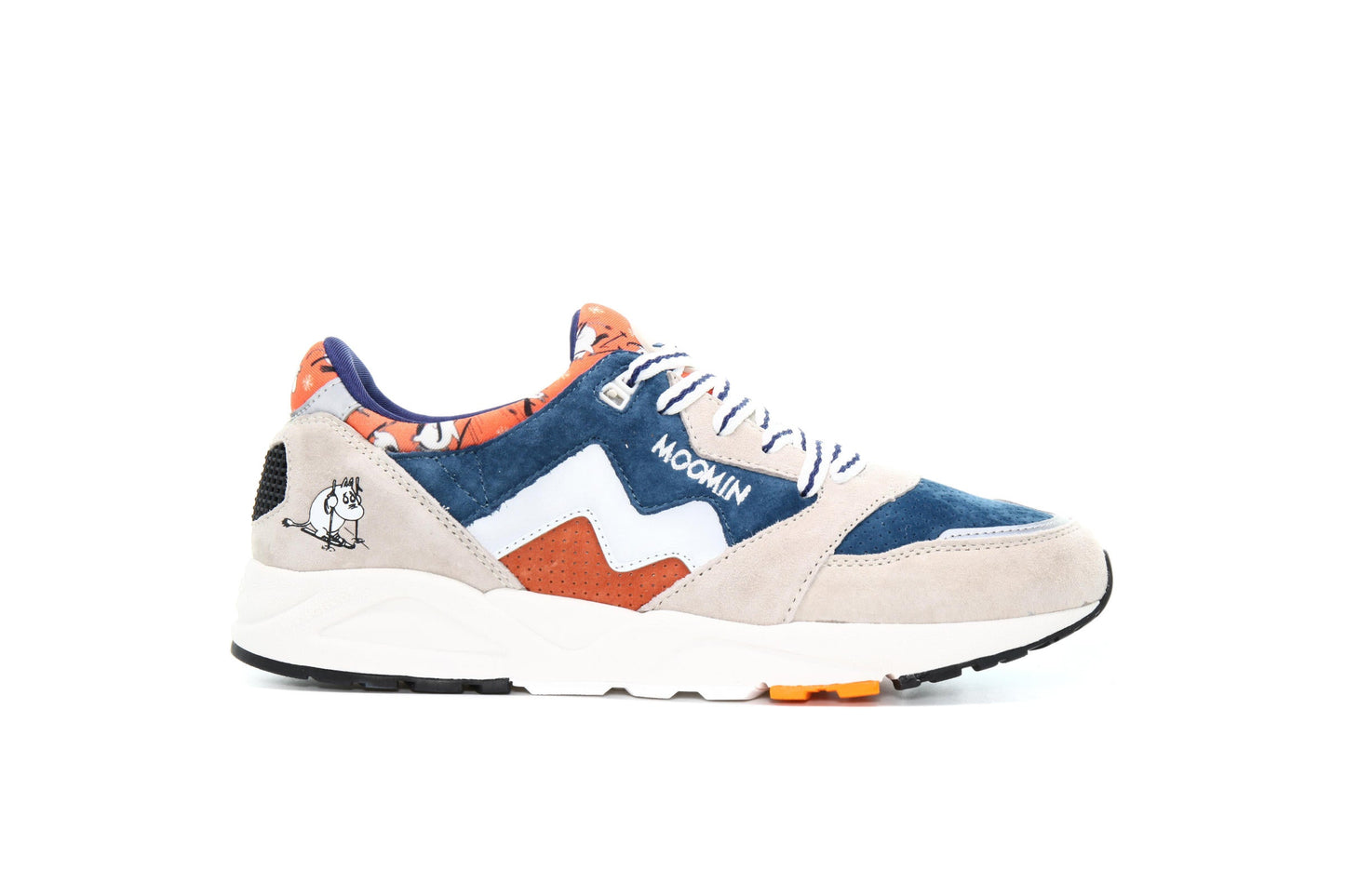 Exclusive Karhu x MOOMIN ARIA 95 "RAINY DAY" — 4 — Front View