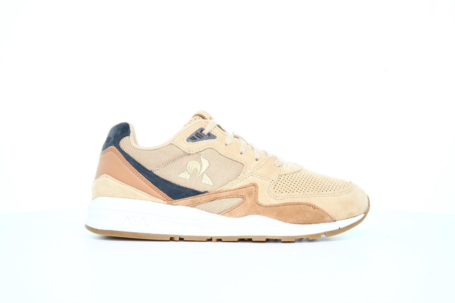 Exclusive Le Coq Sportif LCS R800 Craft "Croissant" — 4.5 — Front View