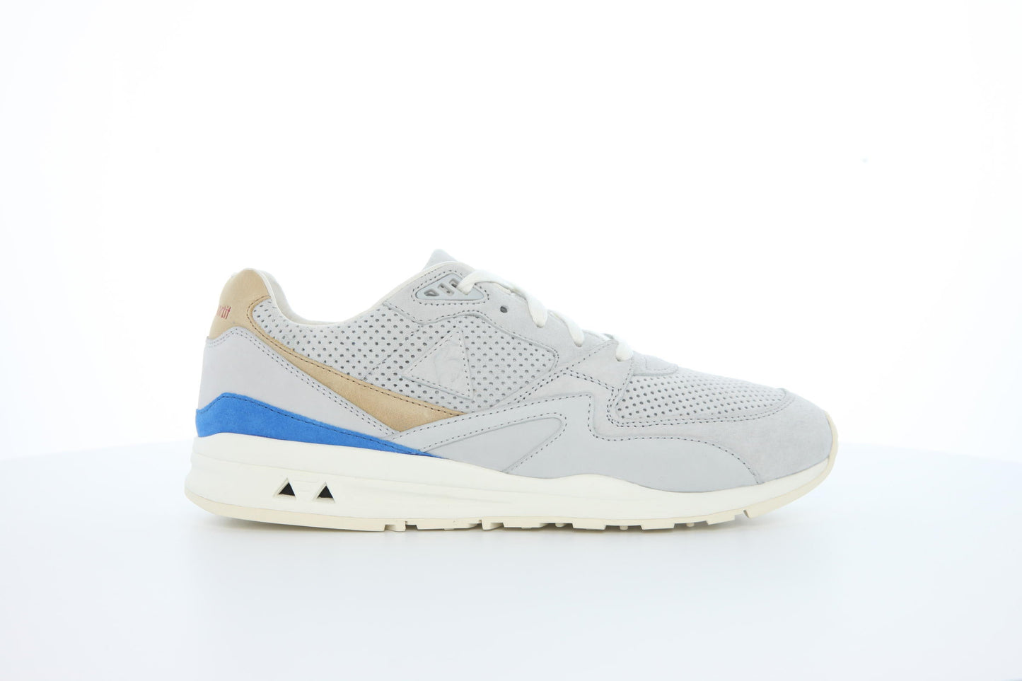 Exclusive Le Coq Sportif LCS R800 Premium BBR "Galet" — 4.5 — Front View