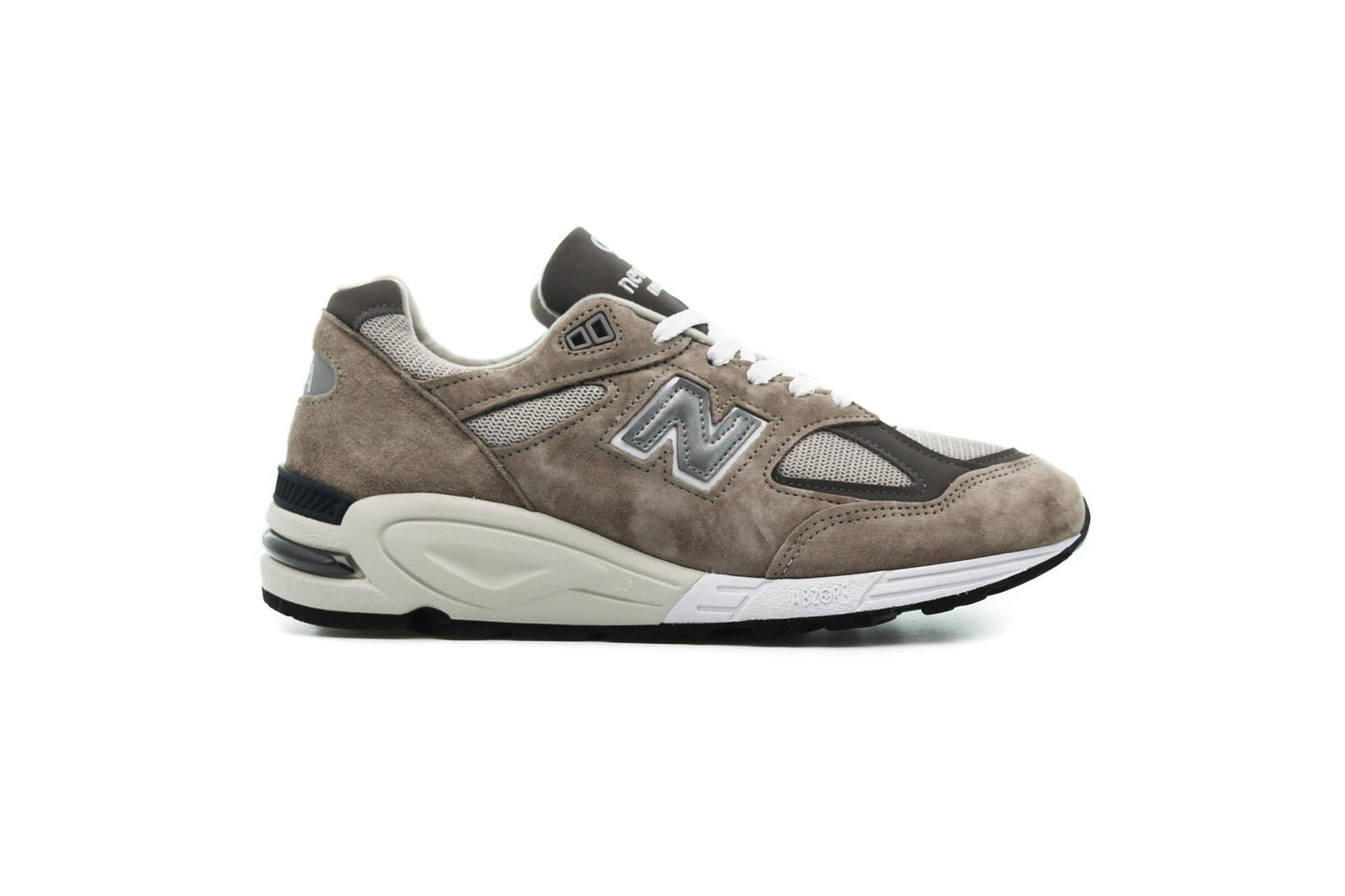 Exclusive New Balance M 990 GY2 — 4 — Front View