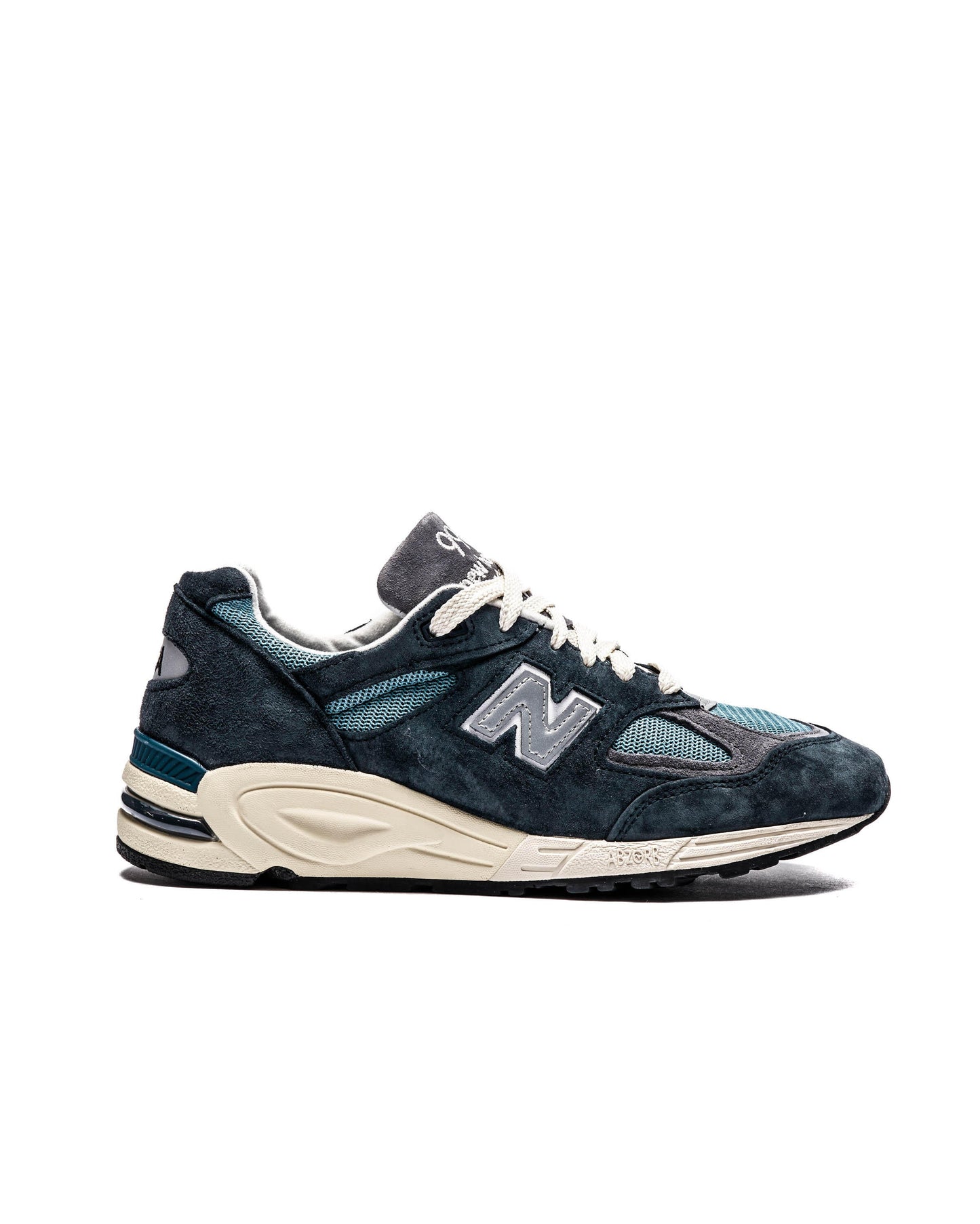 Exclusive New Balance M 990 TB2 — 4 — Front View