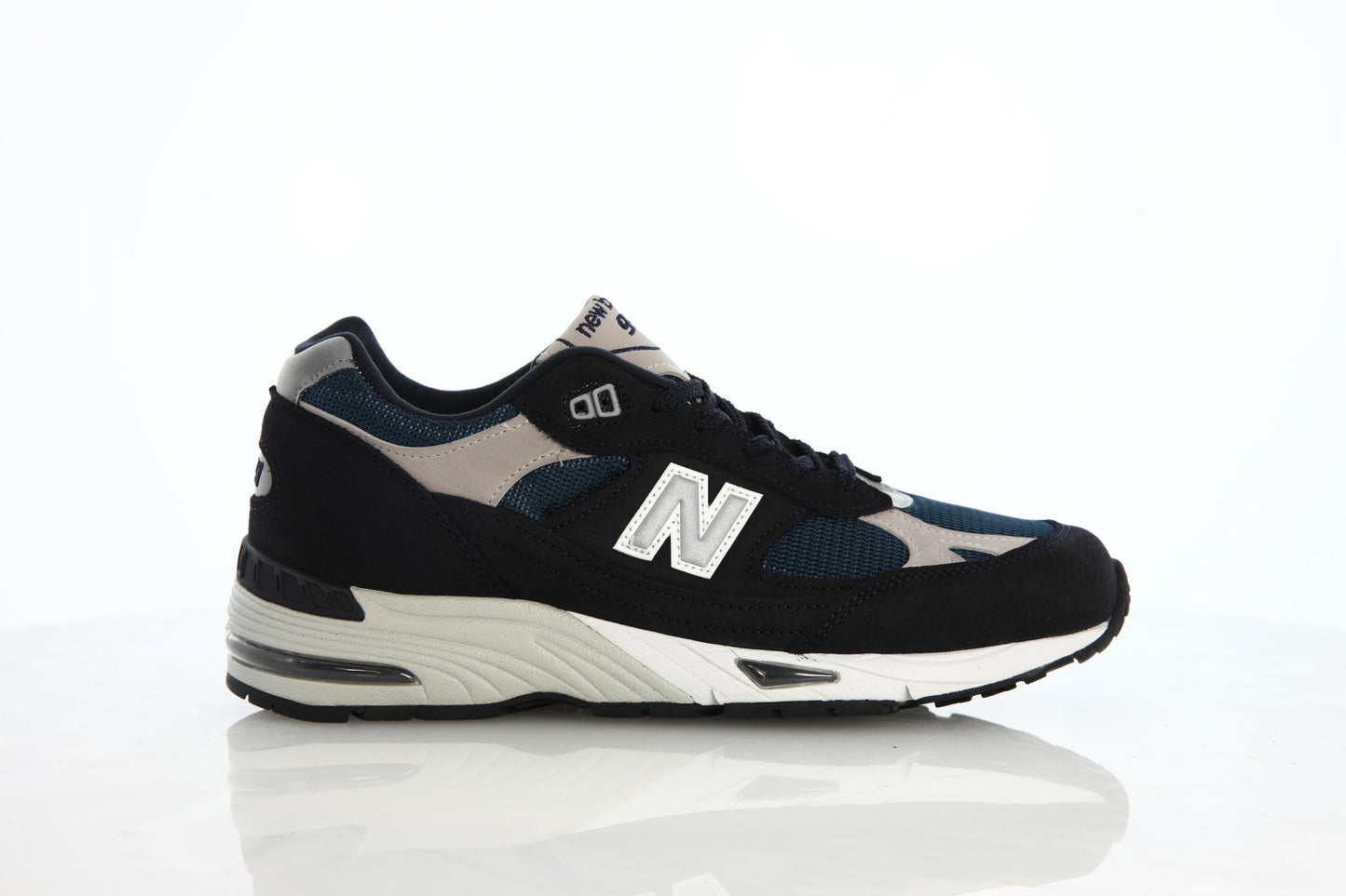 Exclusive New Balance M 991 FA "Navy" — 4 — Front View