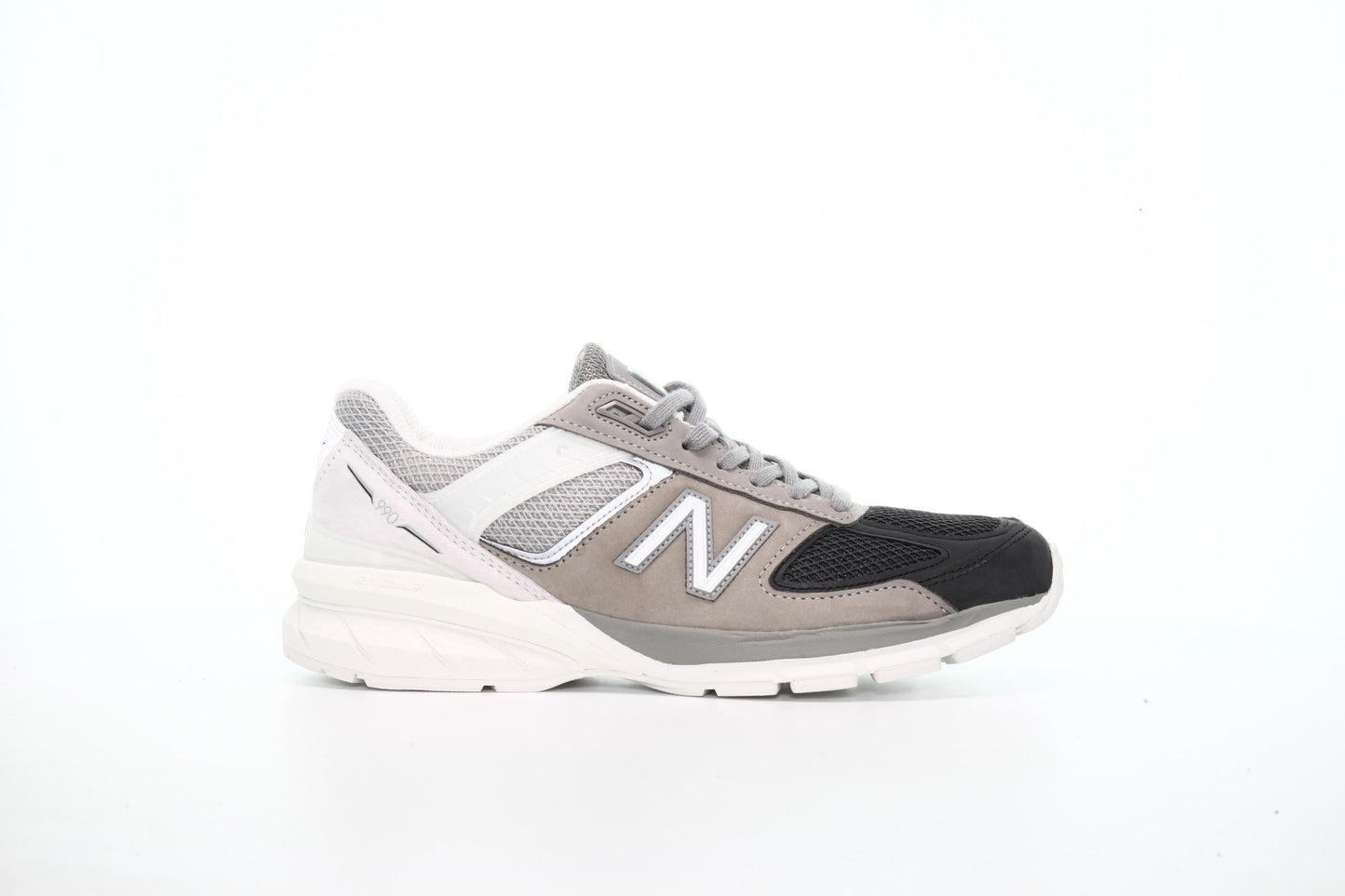 Exclusive New Balance M990 BM5 "Grey" — 4 — Front View