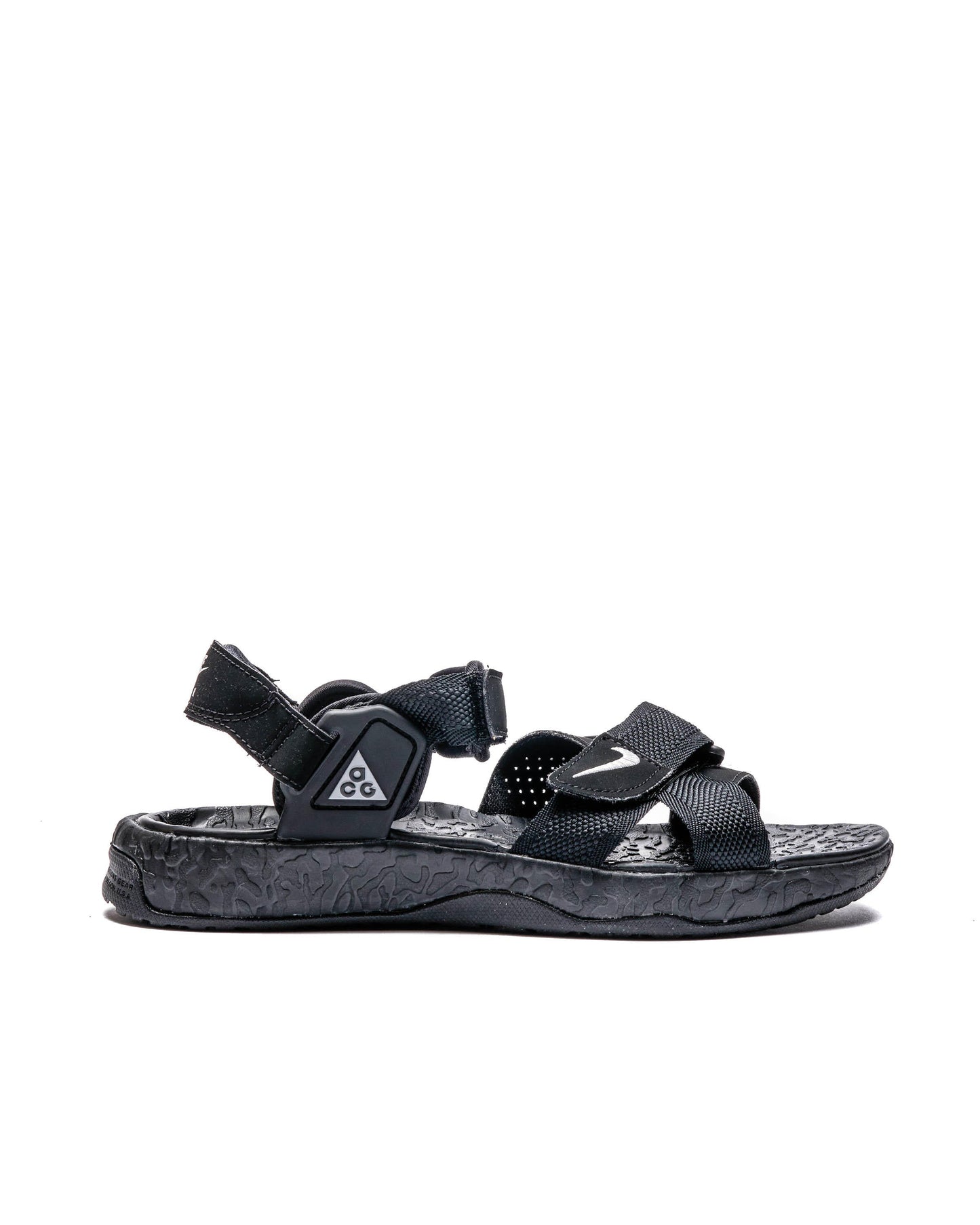 Exclusive Nike ACG AIR DESCHUTZ+ — 3 — Front View