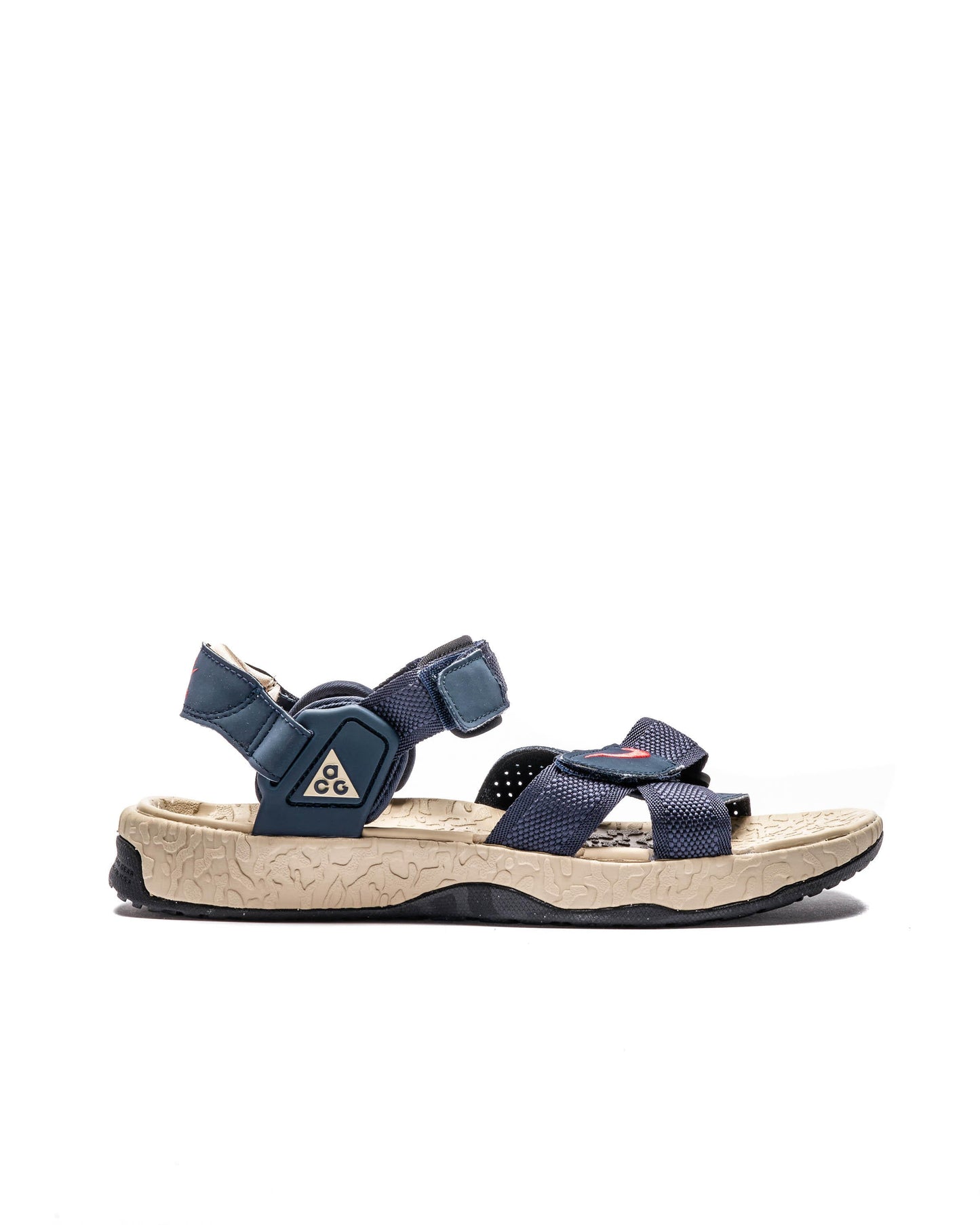 Exclusive Nike ACG AIR DESCHUTZ+ — 3 — Front View