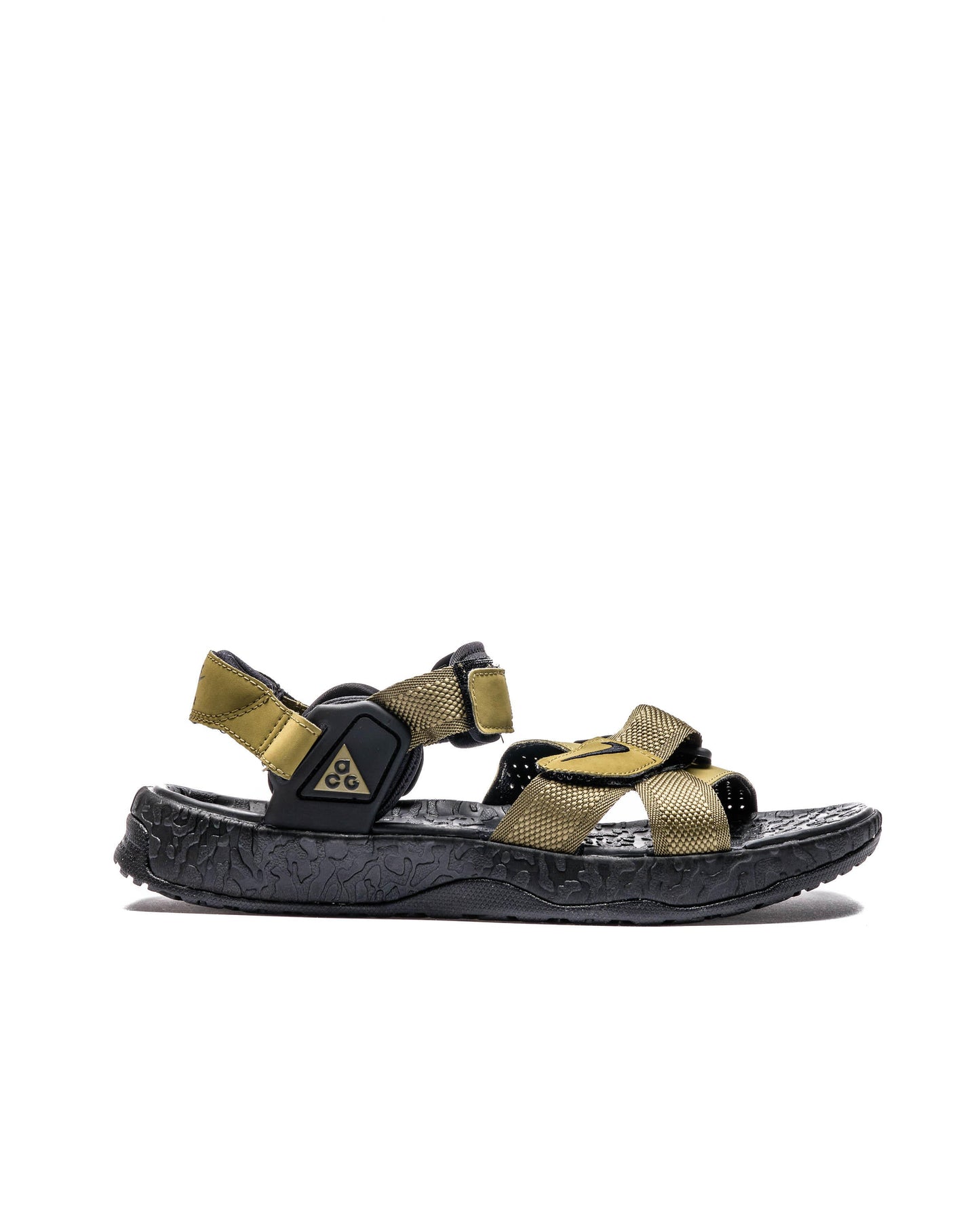 Exclusive Nike ACG AIR DESCHUTZ+ — 3 — Front View