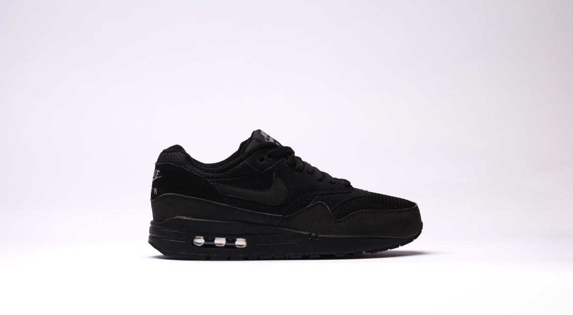 Exclusive Nike Air Max 1 Essential — 3.5 — Front View