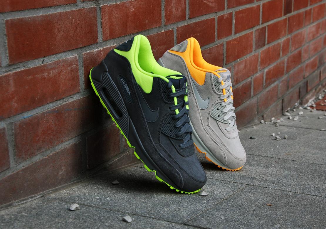 Exclusive Nike Air Max 90 Premium — 3.5 — Front View