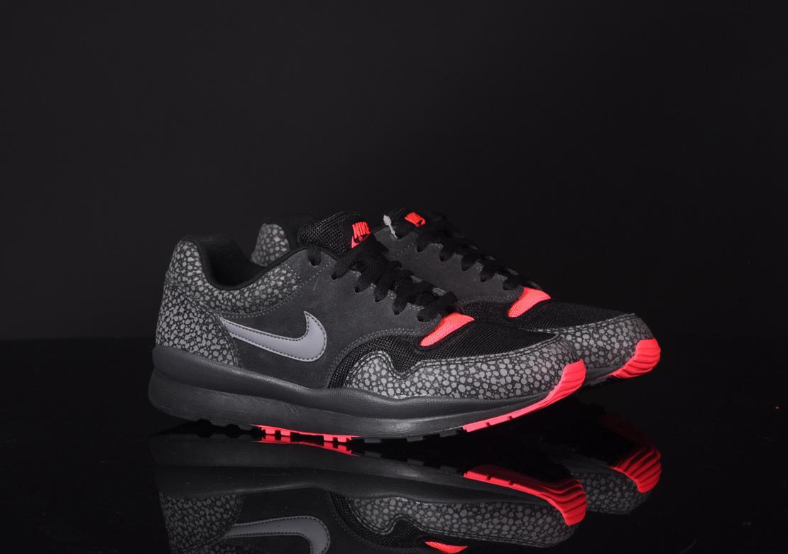 Exclusive Nike Air Safari — 3.5 — Front View