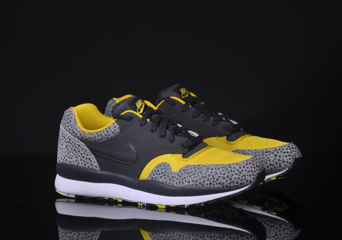 Exclusive Nike Air Safari LE — 3.5 — Front View