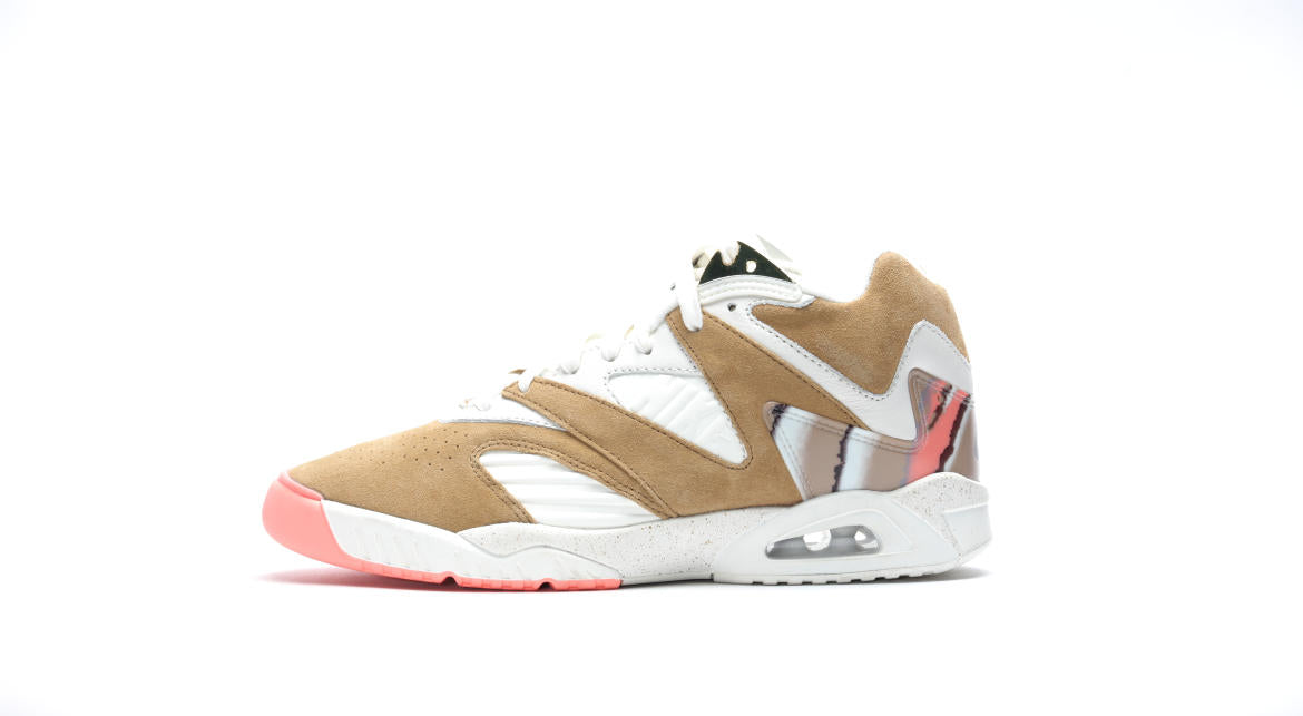 Exclusive Nike Air Tech Challenge IV Premium "Golden" — 3.5 — Front View