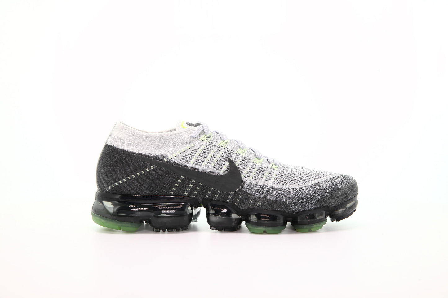 Exclusive Nike Air Vapormax Flyknit Heritage Pack — 3.5 — Front View