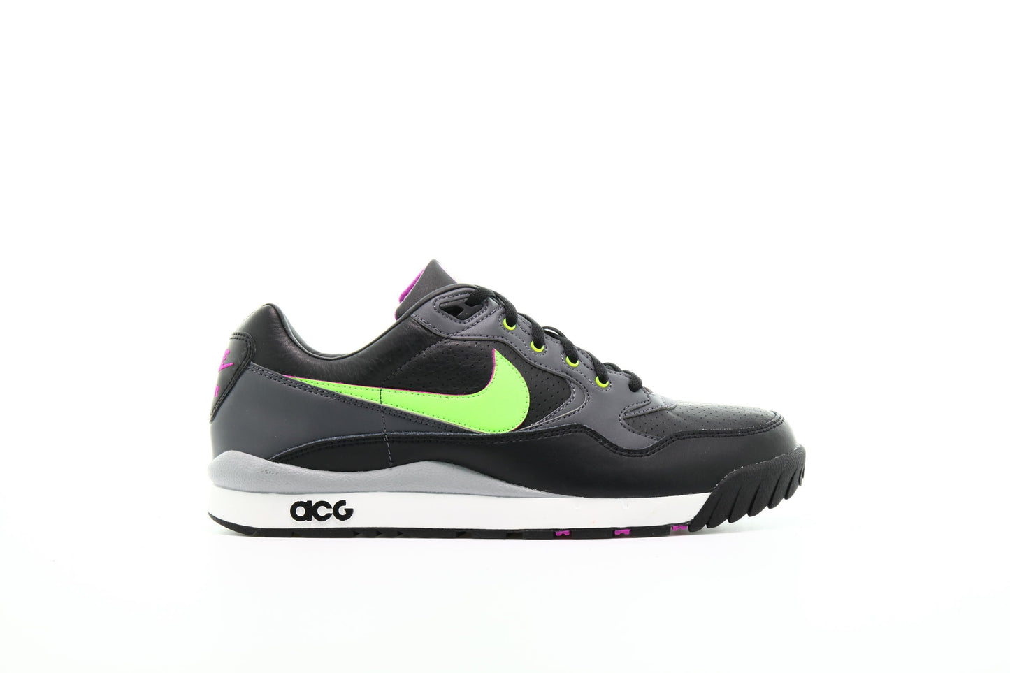 Exclusive Nike Air Wildwood ACG "Black" — 3.5 — Front View