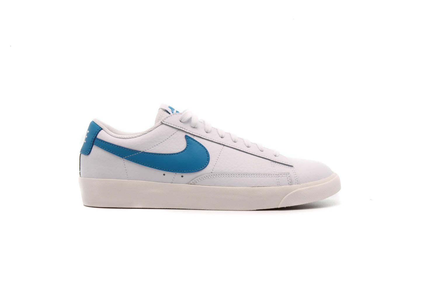 Exclusive Nike BLAZER LOW LEATHER "WHITE" — 3.5 — Front View