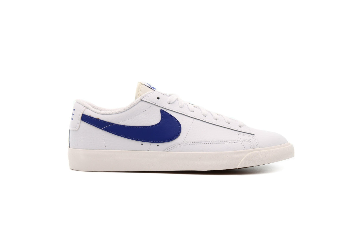 Exclusive Nike Blazer Low "White" — 3.5 — Front View