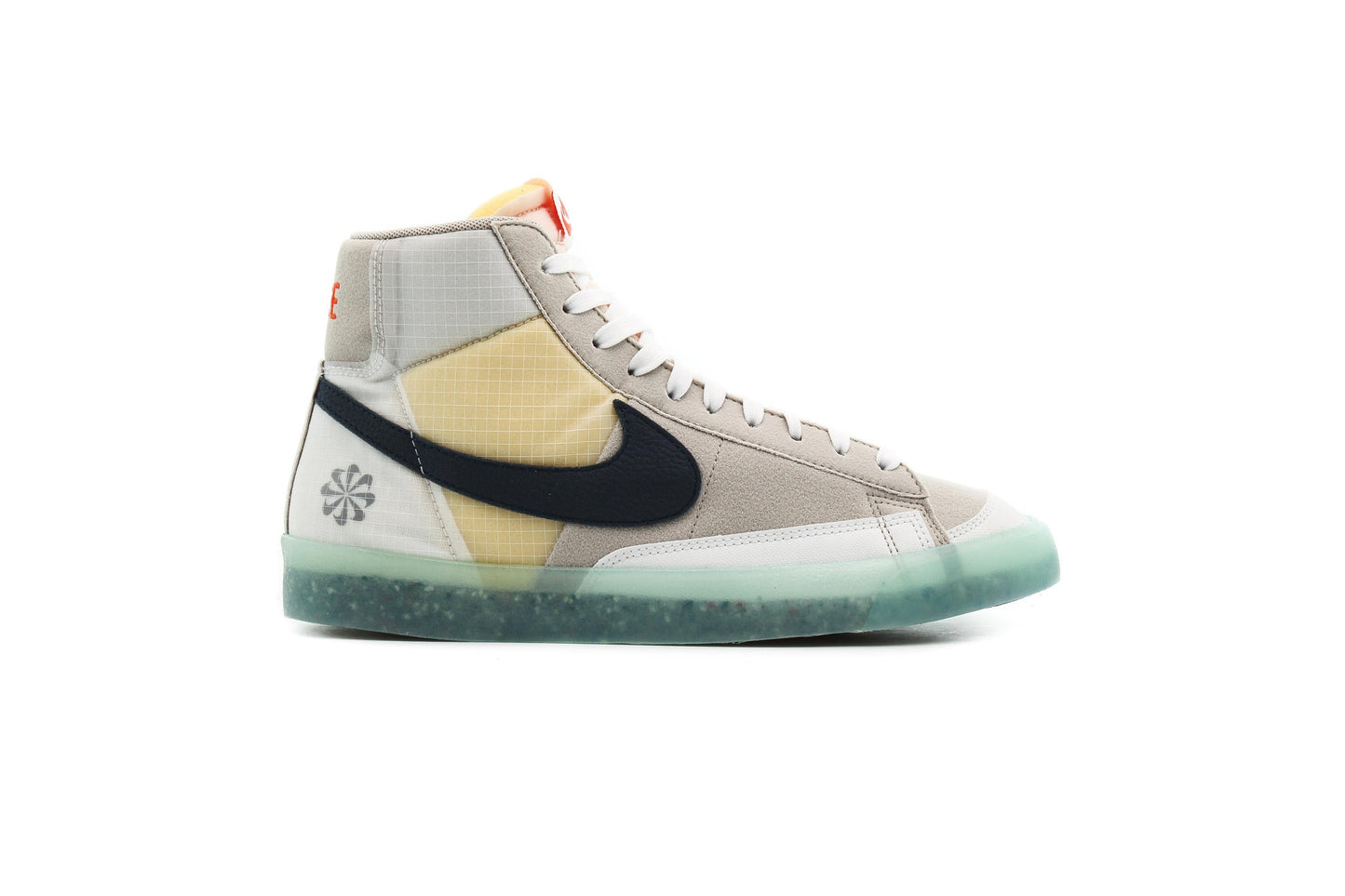 Exclusive Nike BLAZER MID '77 — 3.5 — Front View
