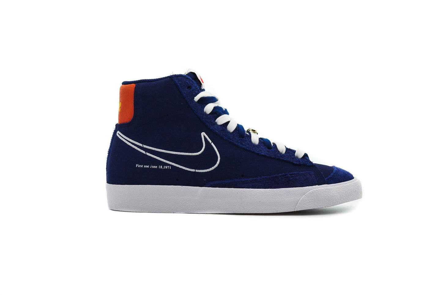 Exclusive Nike BLAZER MID '77 — 3.5 — Front View