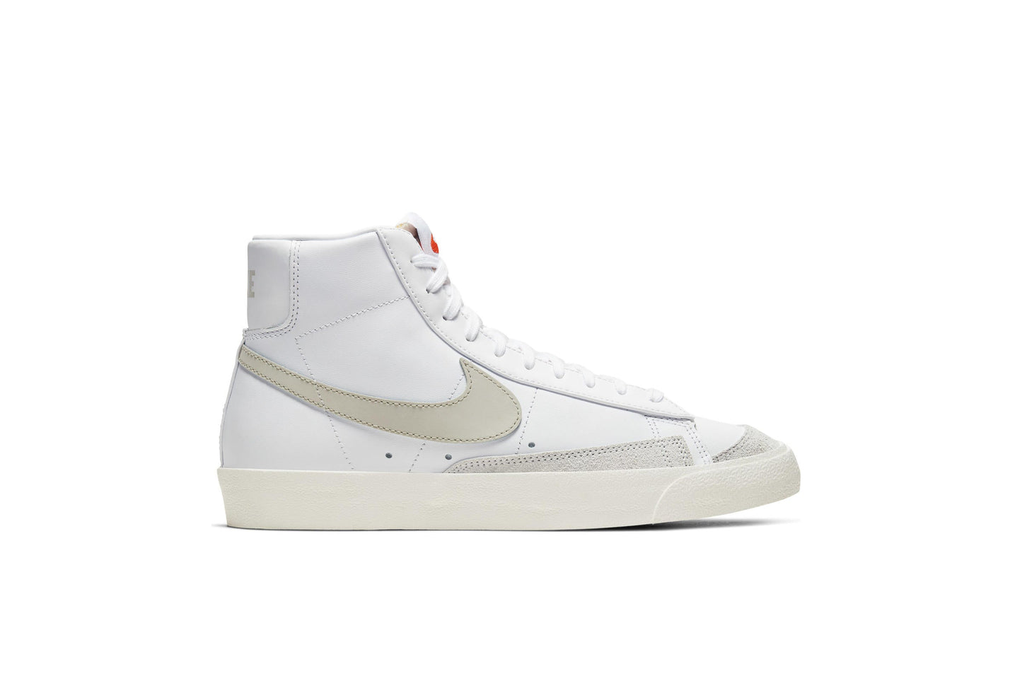 Exclusive Nike BLAZER MID '77 VNTG "WHITE" — 3.5 — Front View